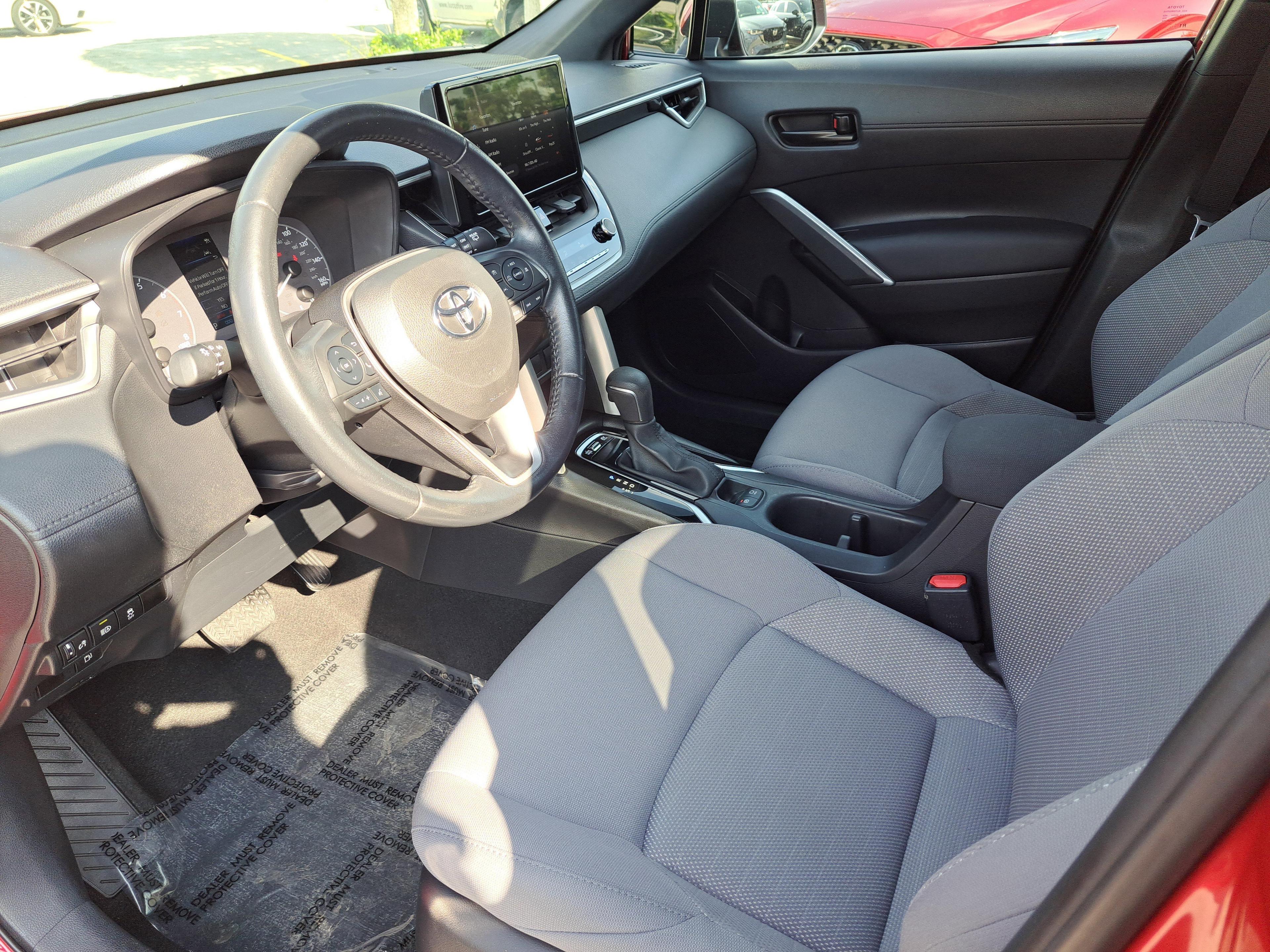 Toyota Corolla Cross Hybrid Se - Thumbnail 11