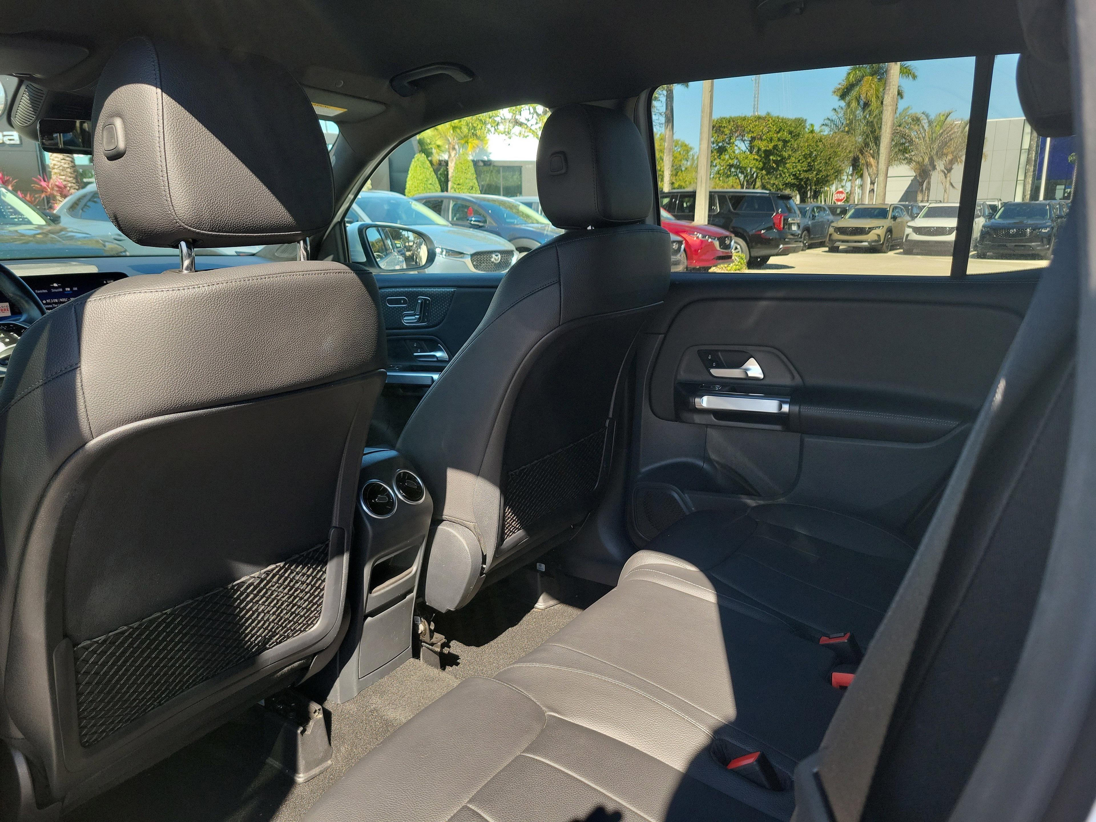 Mercedes-Benz Glb 250 - Thumbnail 8