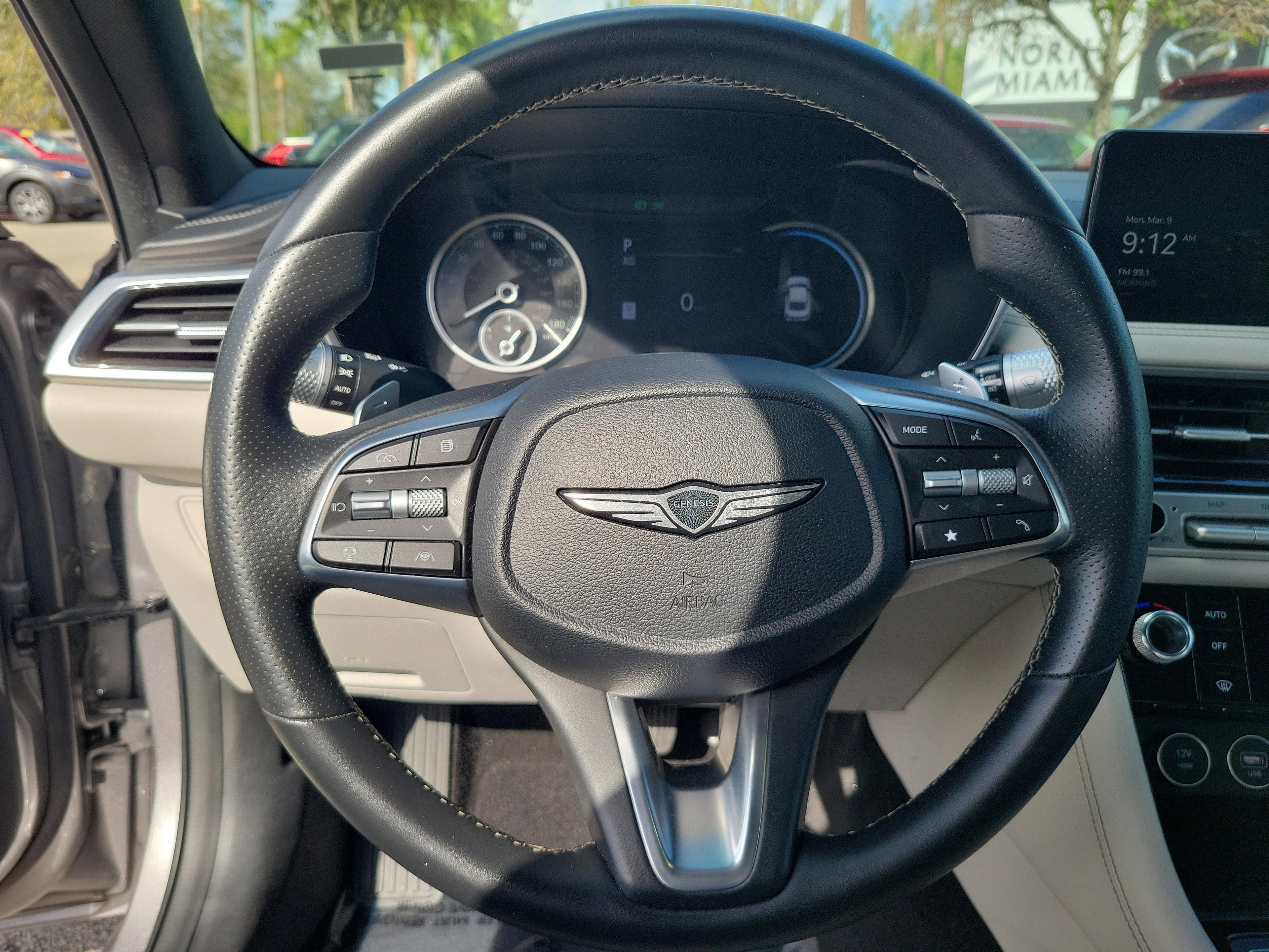 Genesis G70 2.5T - Thumbnail 13