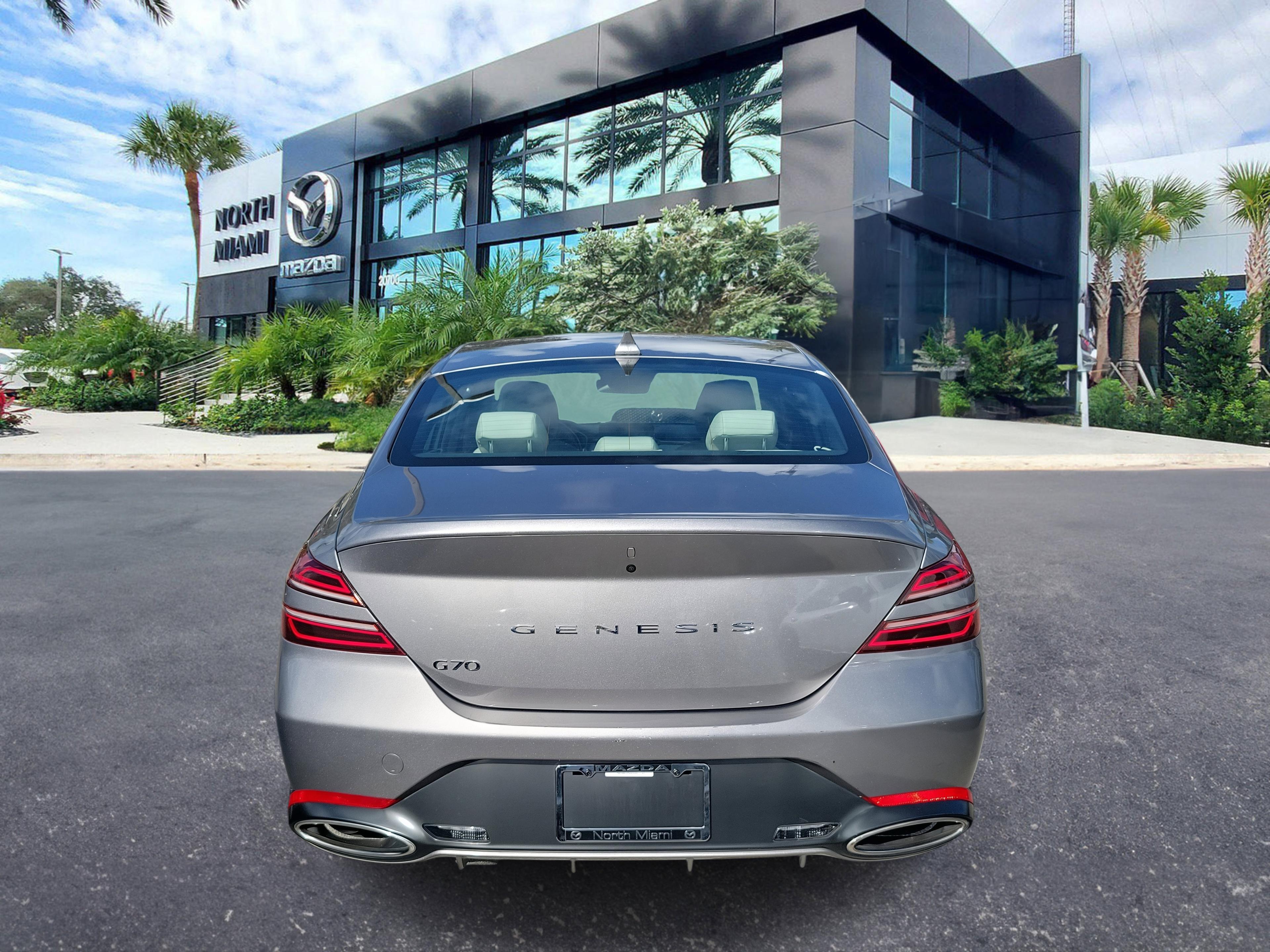 Genesis G70 2.5T - Thumbnail 5