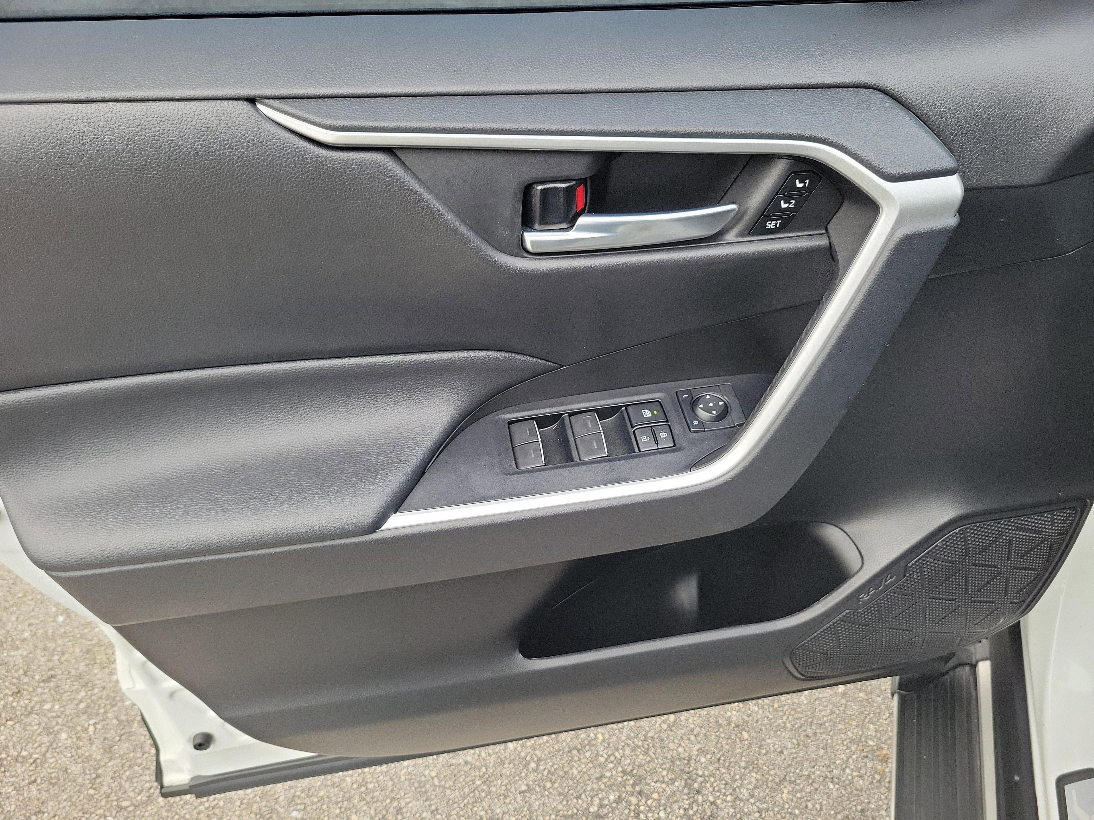 Toyota Rav4 Xle Premium - Thumbnail 14