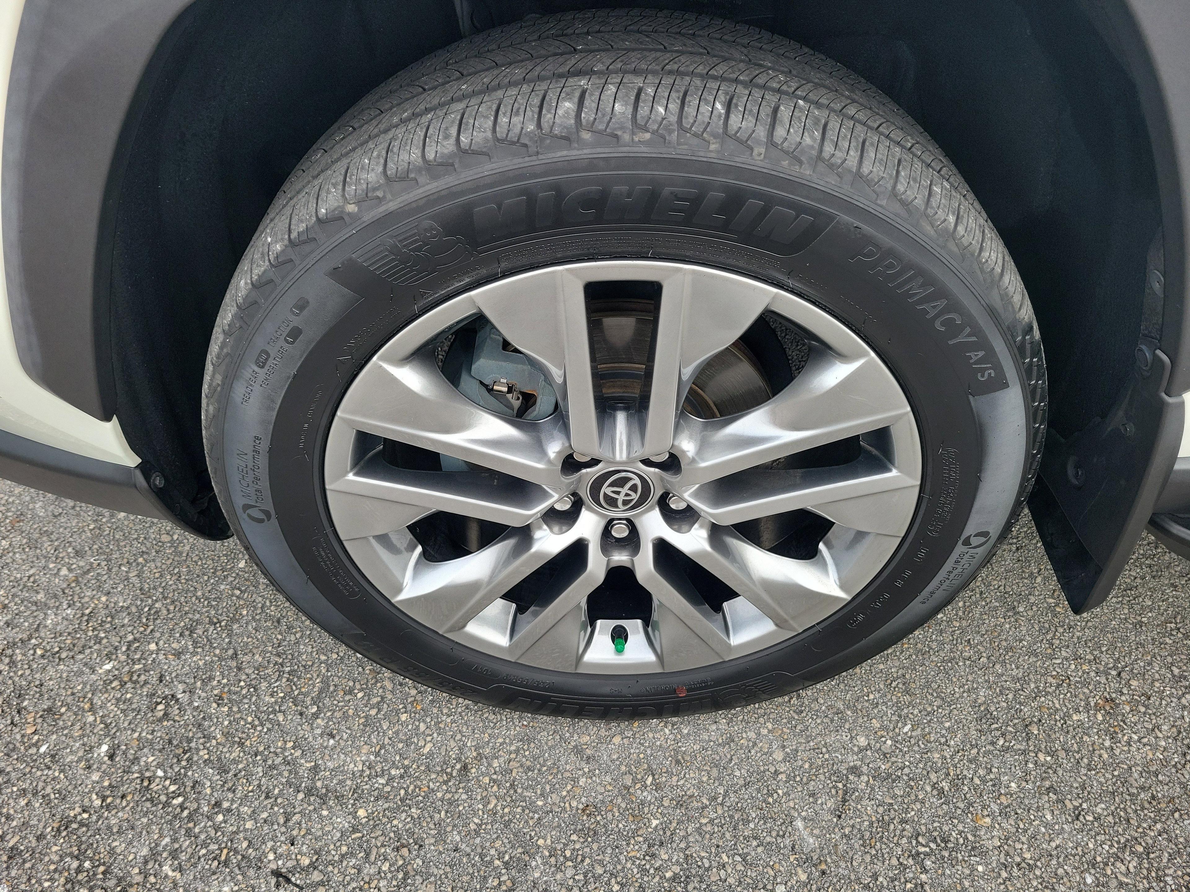 Toyota Rav4 Xle Premium - Thumbnail 20