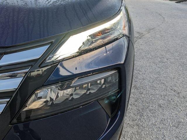 Nissan Rogue Sv - Thumbnail 7