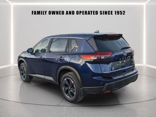 Nissan Rogue Sv - Thumbnail 4