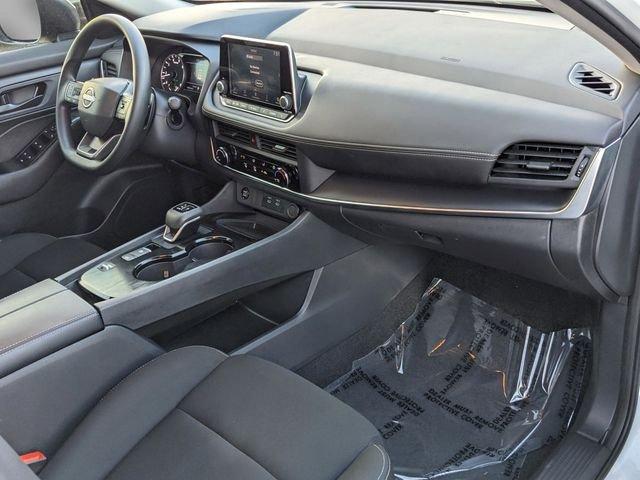 Nissan Rogue S - Thumbnail 10