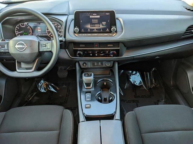 Nissan Rogue S - Thumbnail 13