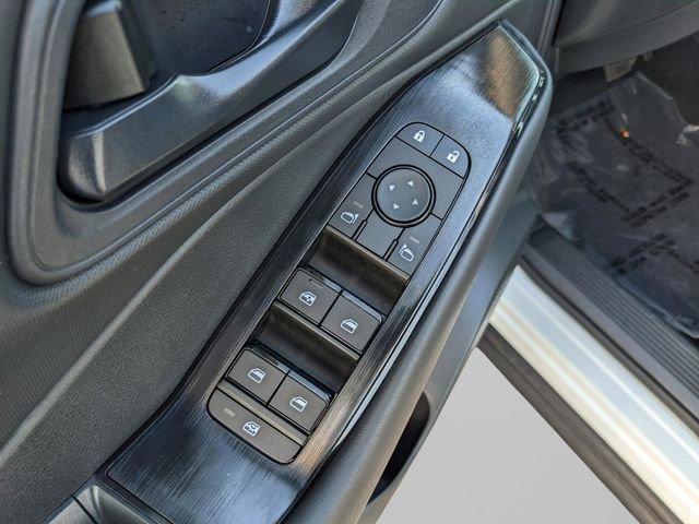 Nissan Rogue S - Thumbnail 16