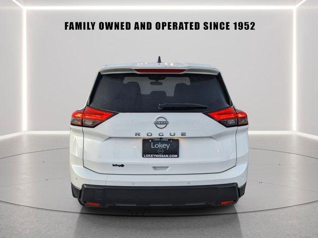 Nissan Rogue S - Thumbnail 5