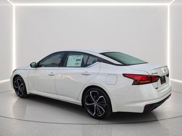 Nissan Altima 2.5 Sr - Thumbnail 4