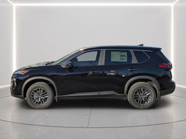 Nissan Rogue S - Thumbnail 3