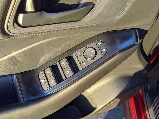 Nissan Rogue S - Thumbnail 14