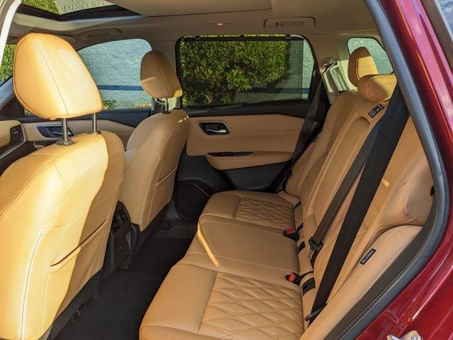 Nissan Rogue Platinum - Thumbnail 17