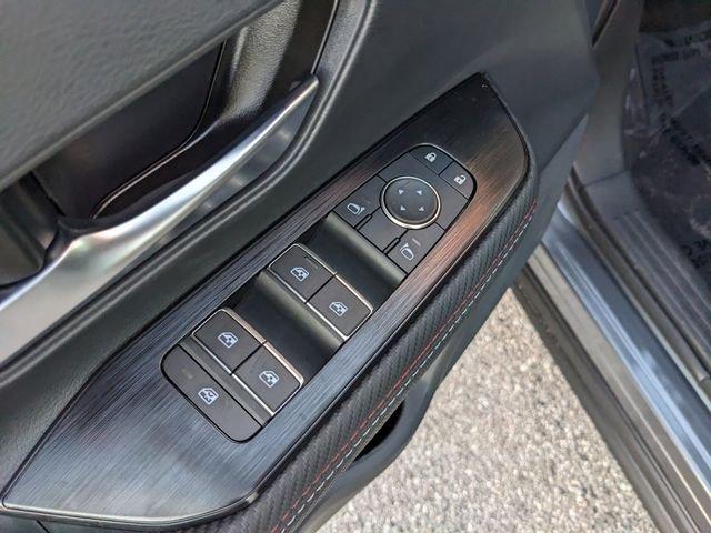 Nissan Kicks Sr - Thumbnail 14