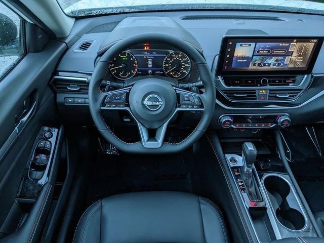 Nissan Altima Sr - Thumbnail 10