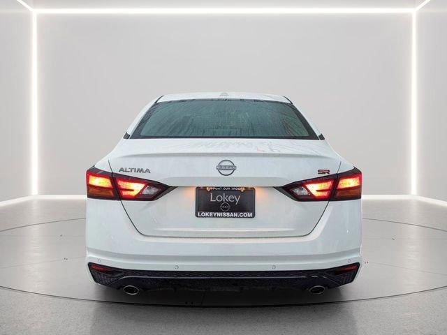 Nissan Altima Sr - Thumbnail 6