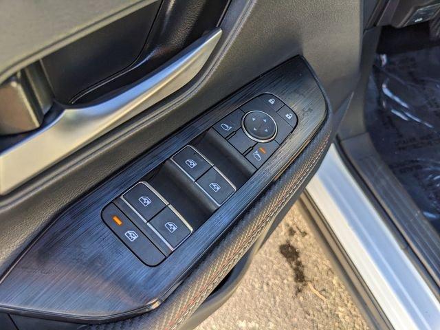 Nissan Kicks Sr - Thumbnail 14