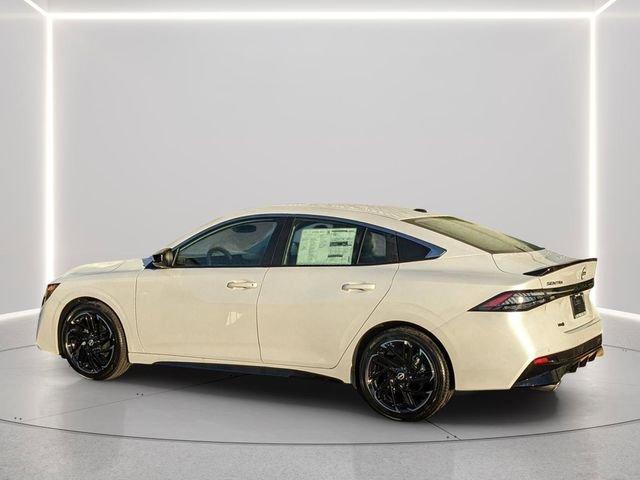 Nissan Sentra Sr - Thumbnail 4