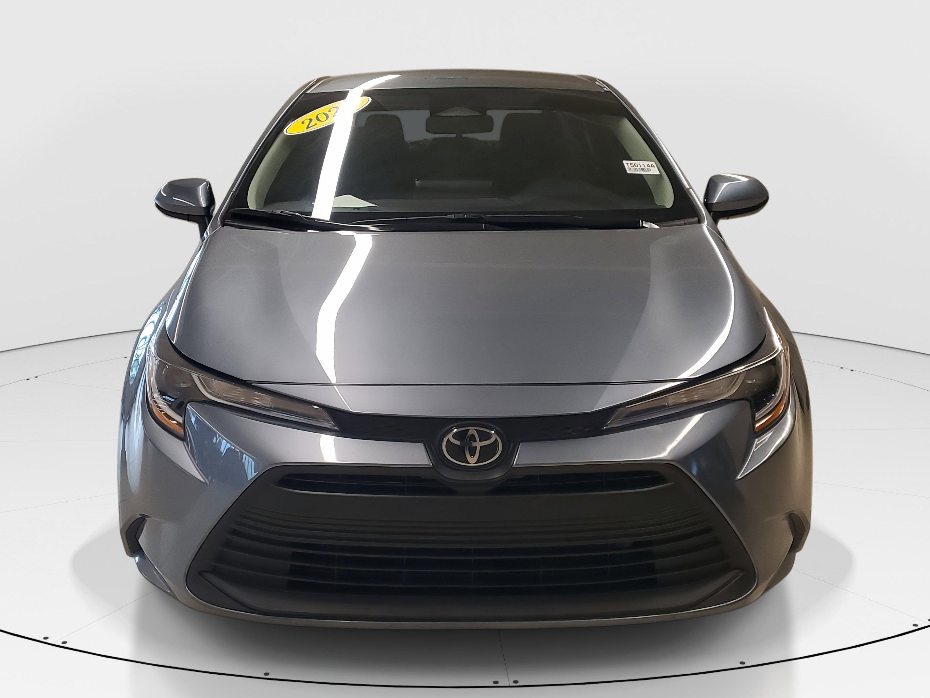 Toyota Corolla Le Fwd - Thumbnail 3