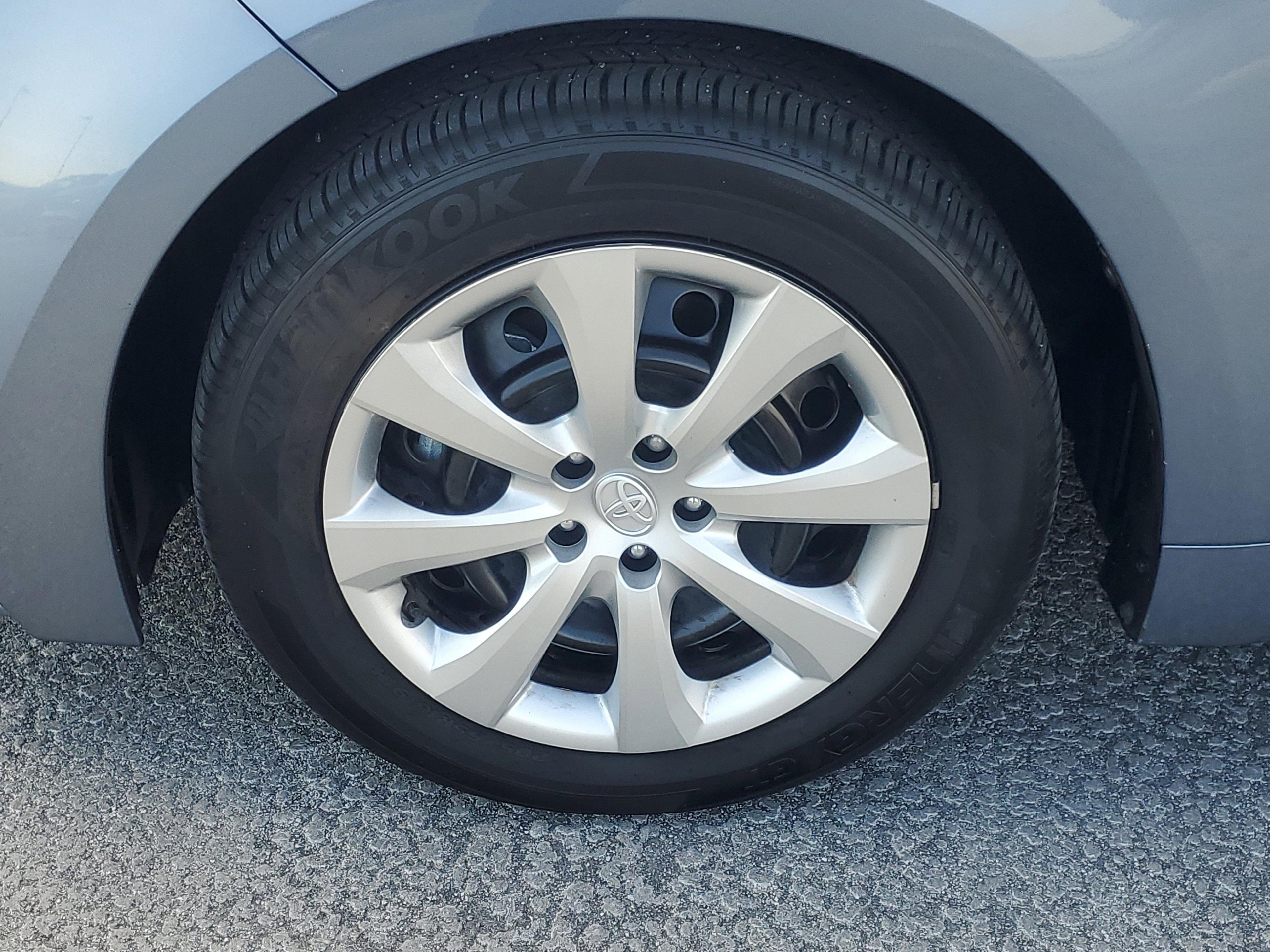 Toyota Corolla Le Fwd - Thumbnail 5