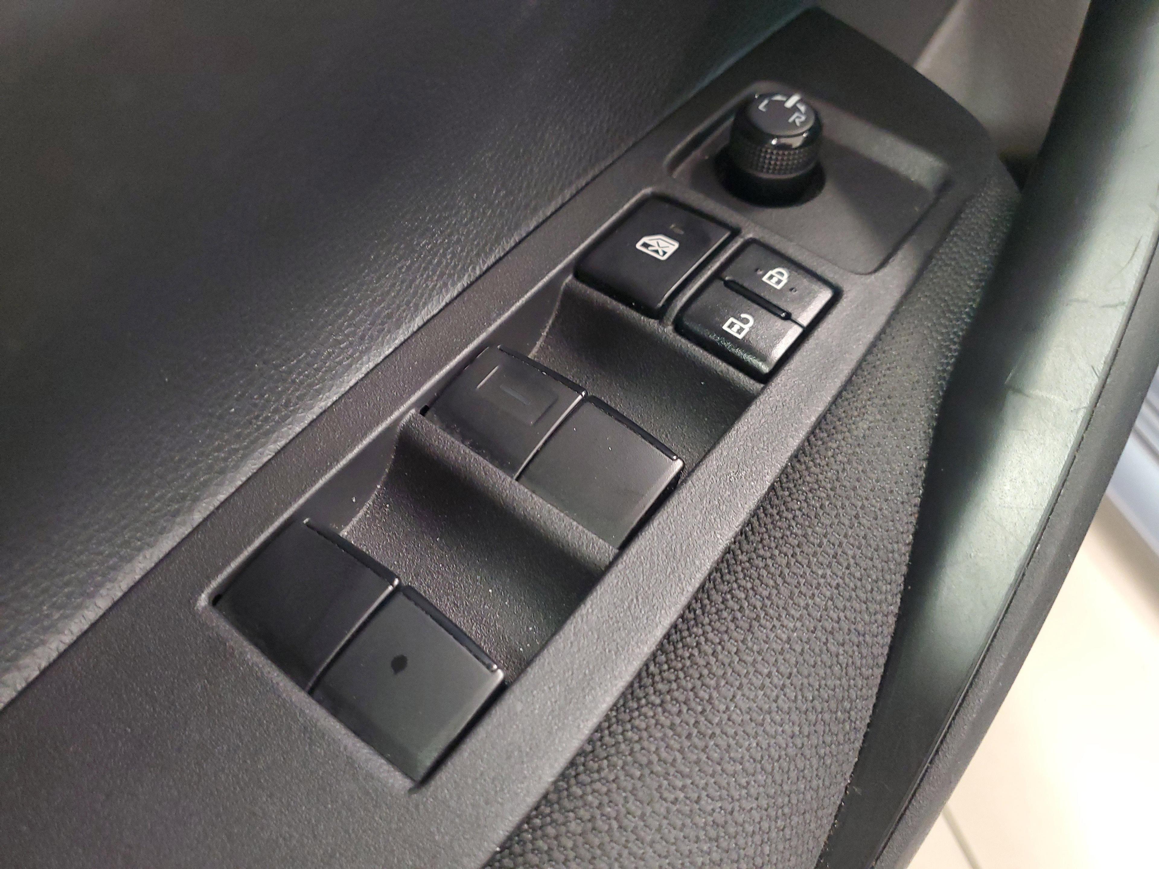 Toyota Corolla Le Fwd Sedan | Miami, Fl - Thumbnail 19