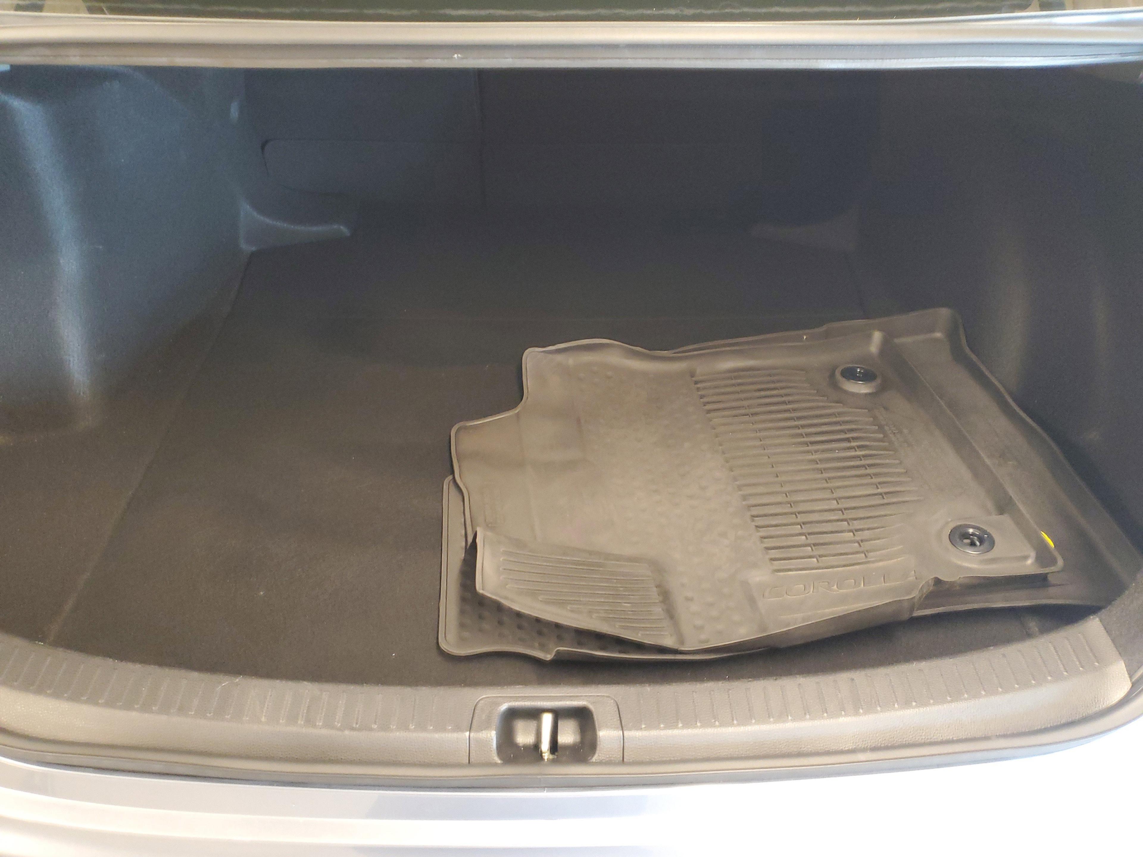 Toyota Corolla Le Fwd Sedan | Miami, Fl - Thumbnail 9