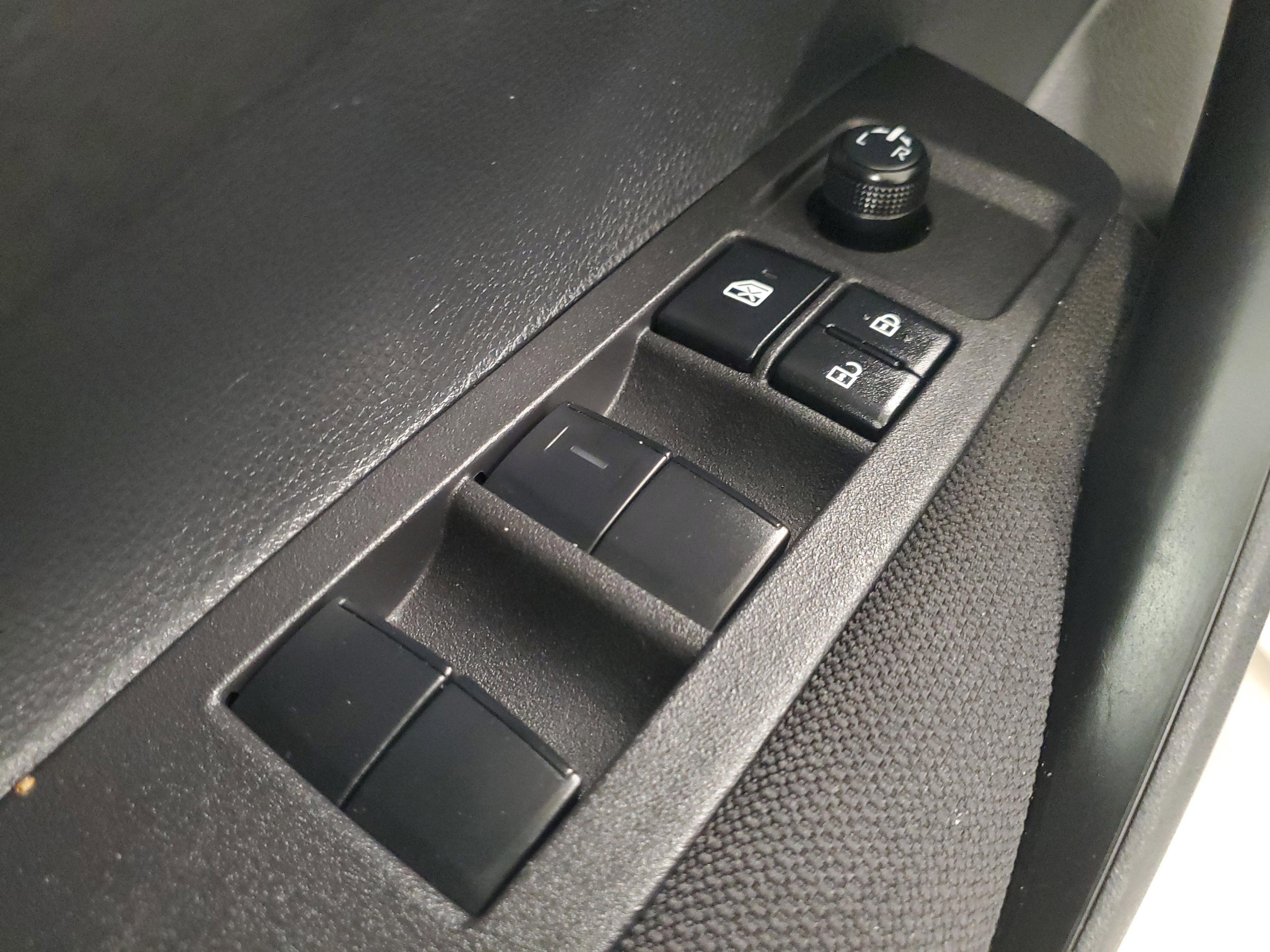 Toyota Corolla Le Fwd Sedan | Miami, Fl - Thumbnail 19