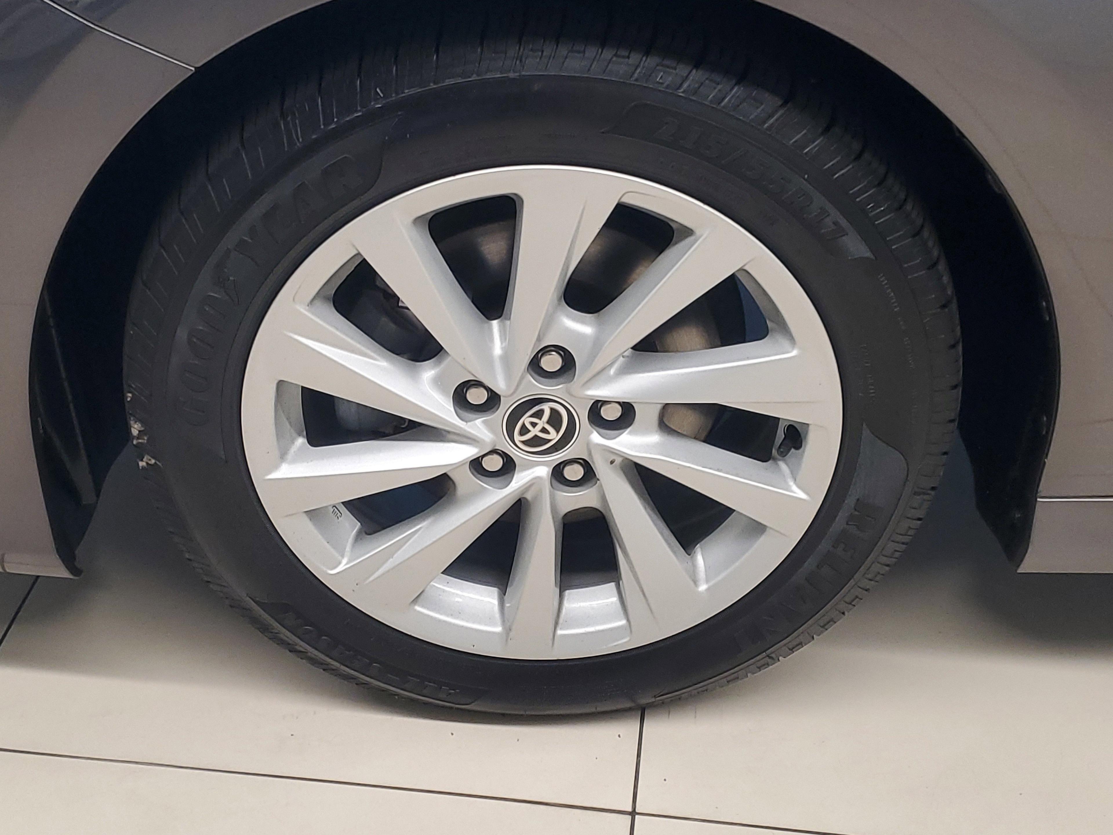 Toyota Camry Le Fwd Sedan | Miami, Fl - Thumbnail 5