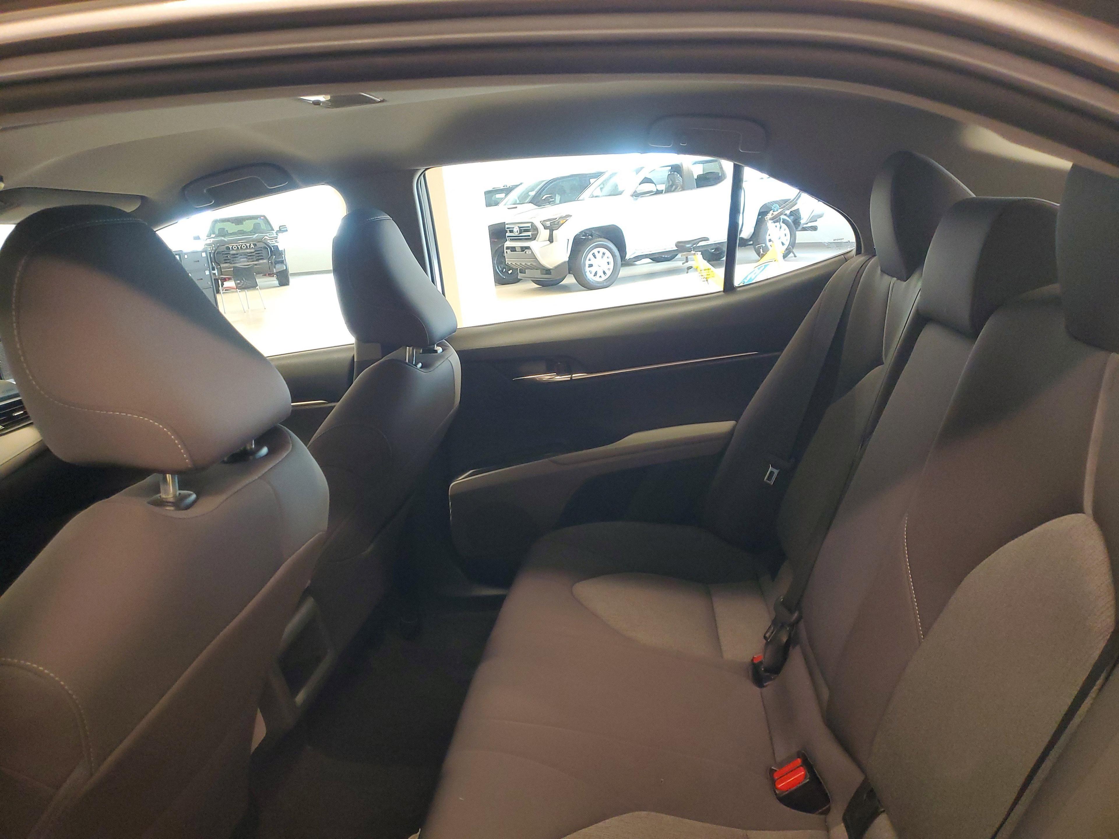 Toyota Camry Le Fwd Sedan | Miami, Fl - Thumbnail 11