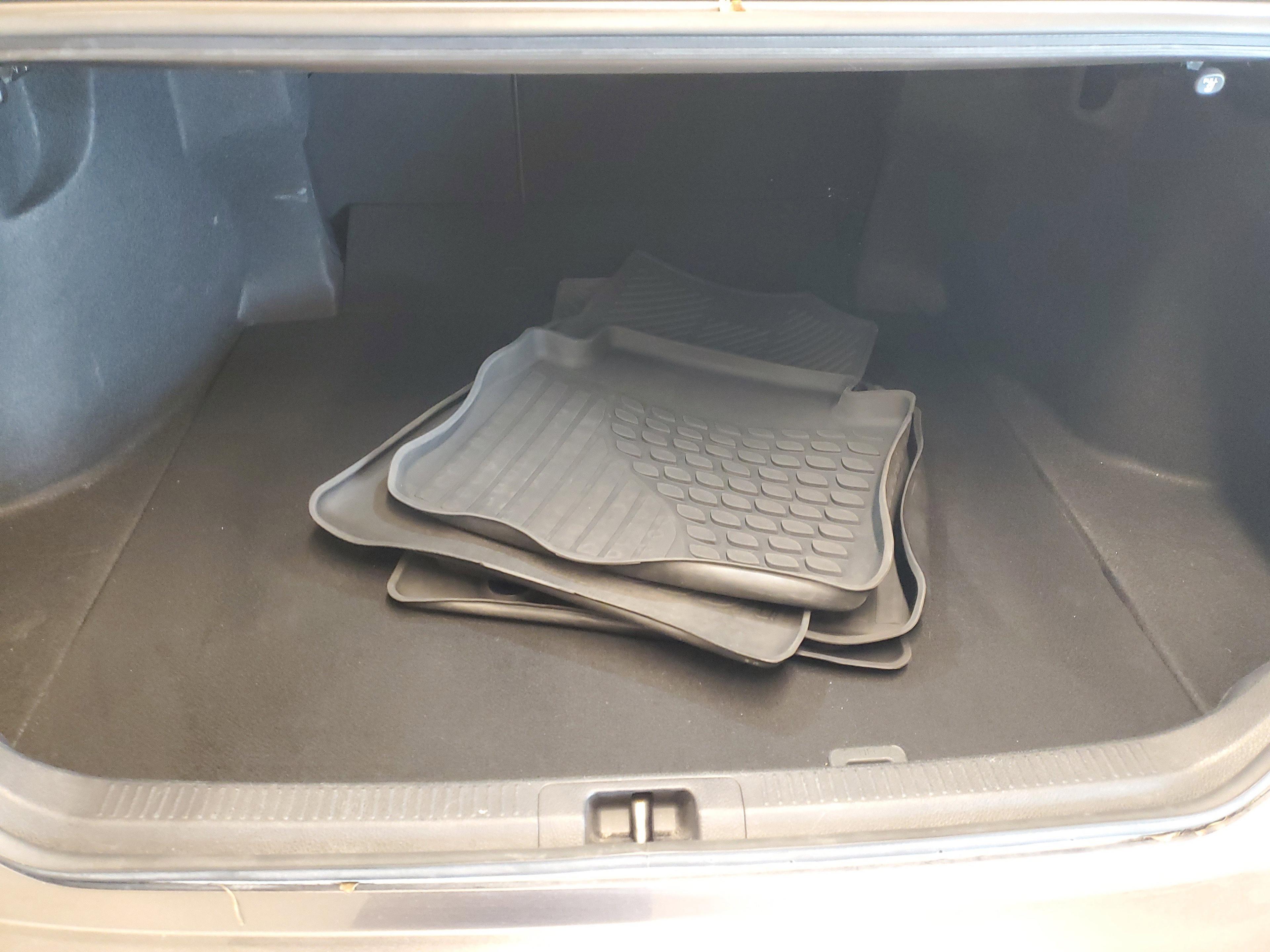 Toyota Camry Le Fwd Sedan | Miami, Fl - Thumbnail 9