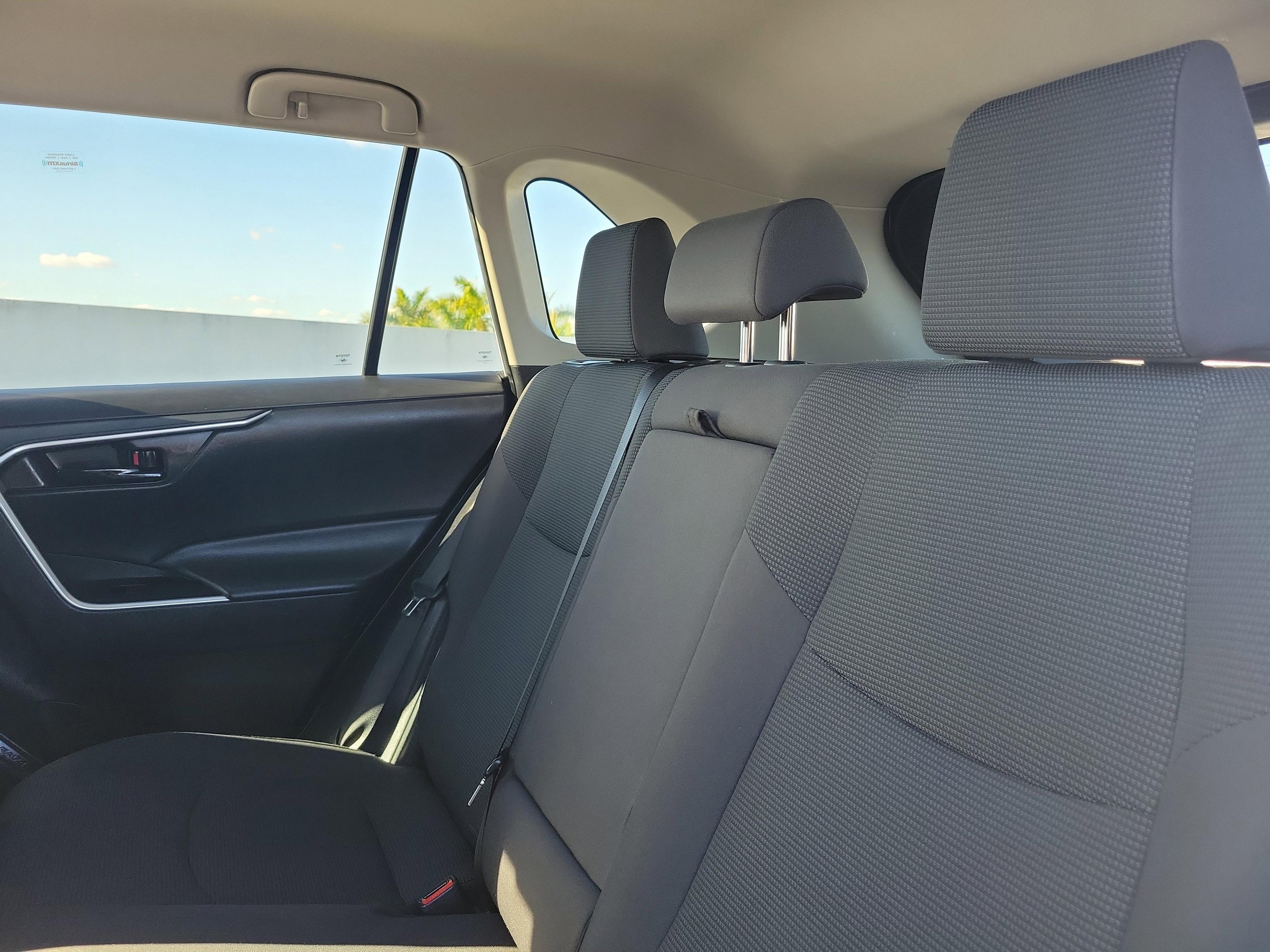 Toyota Rav4 Le Fwd - Thumbnail 12