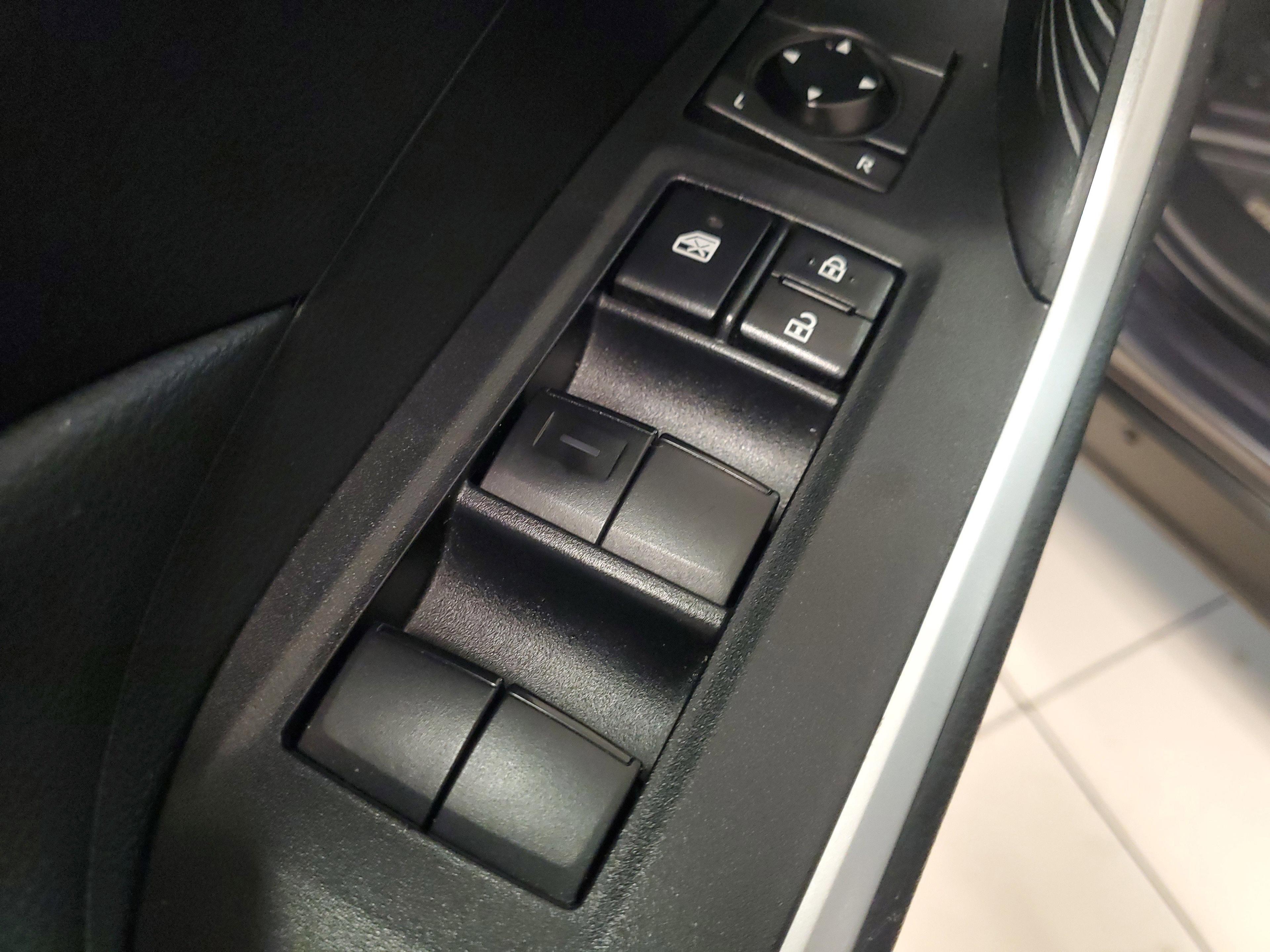 Toyota Rav4 Le Fwd - Thumbnail 19