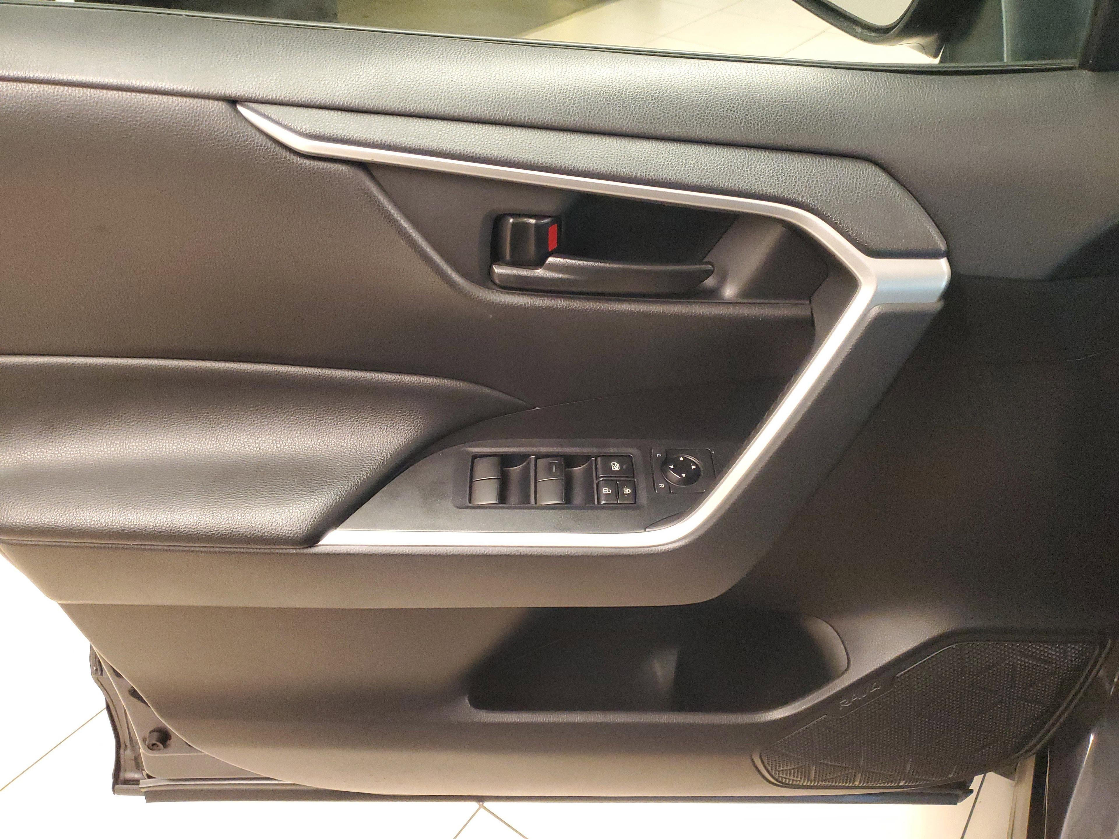 Toyota Rav4 Le Fwd - Thumbnail 18