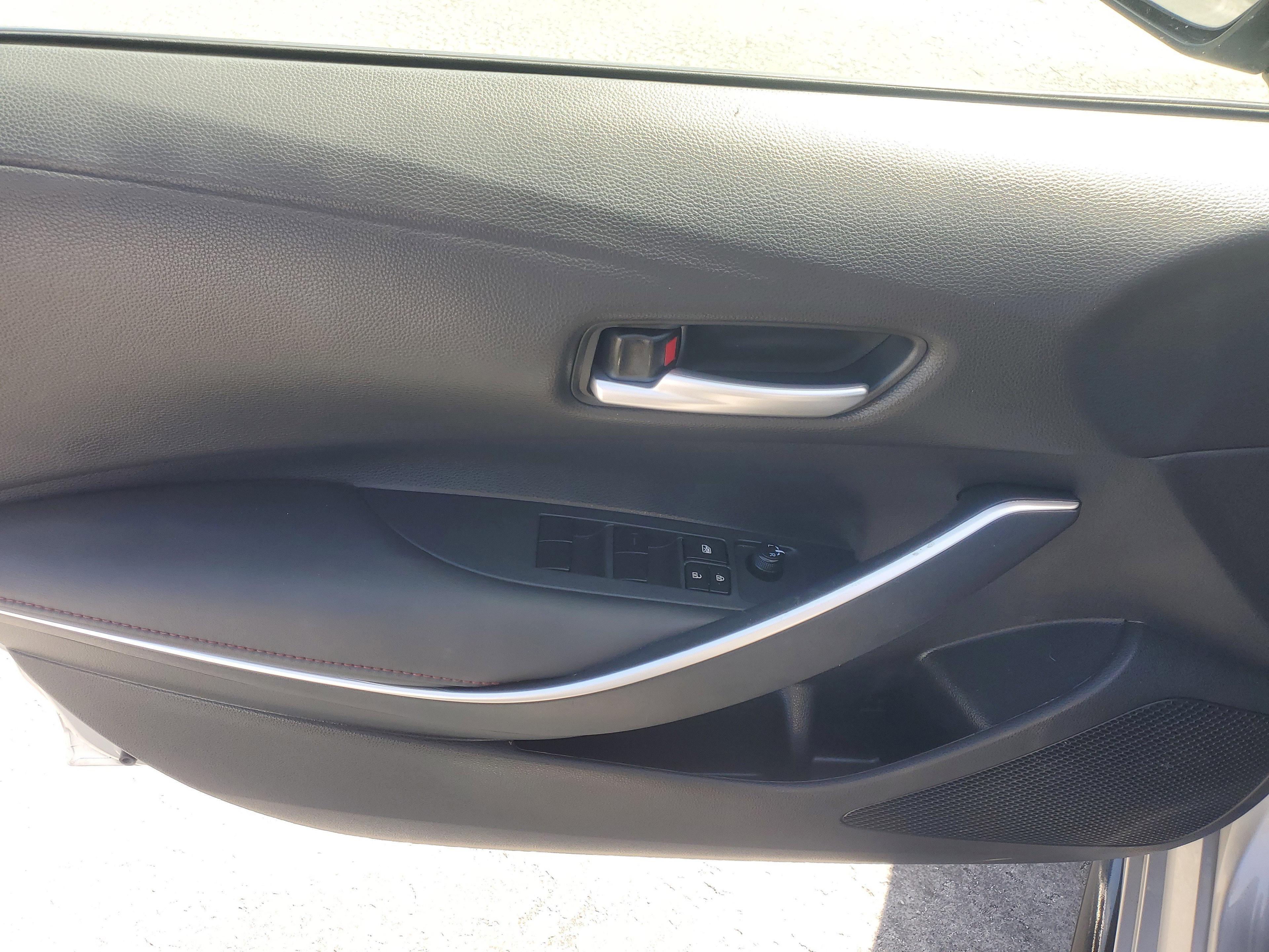 Toyota Corolla Se Fwd - Thumbnail 19