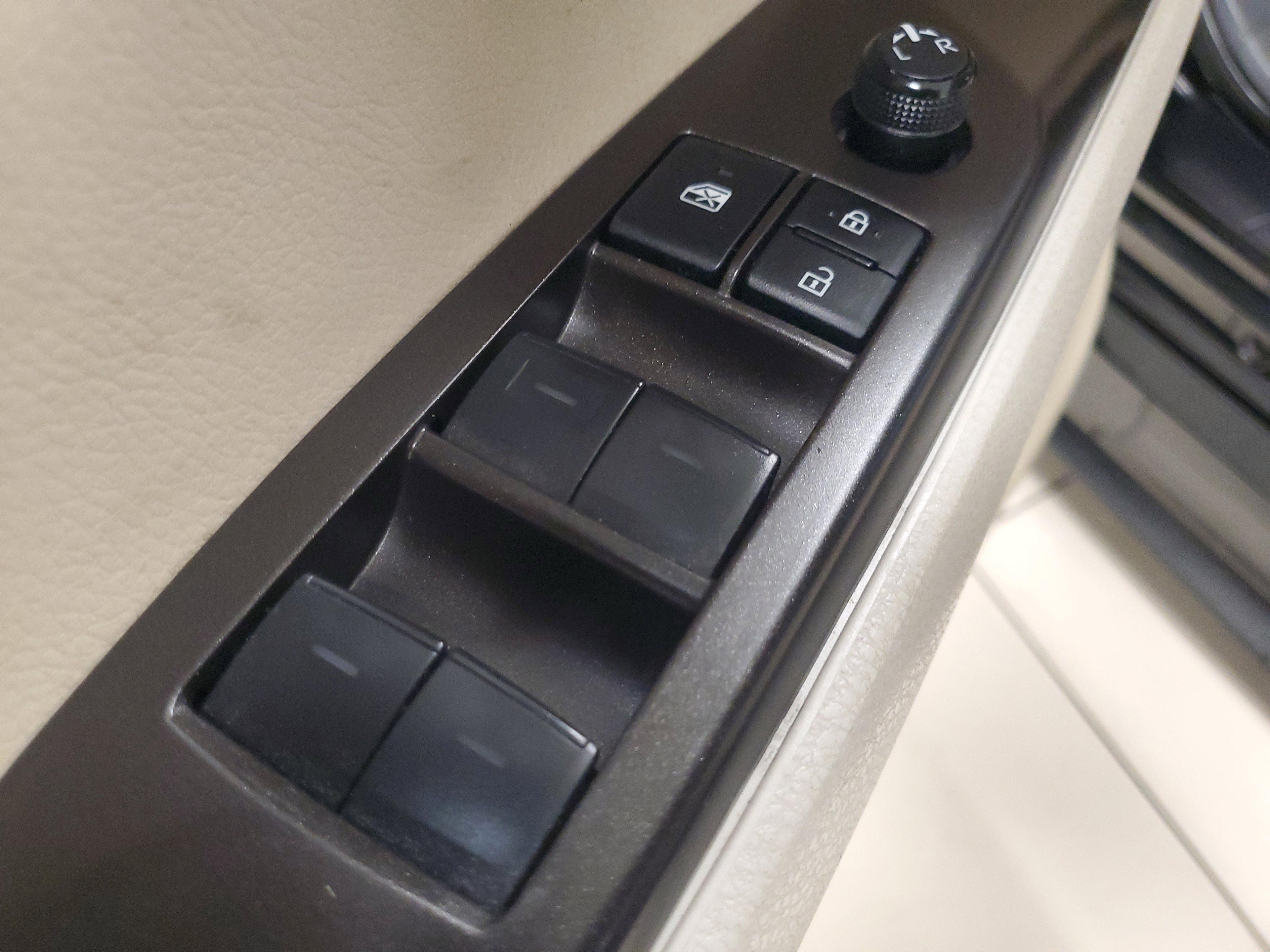 Toyota Camry Le Fwd - Thumbnail 19