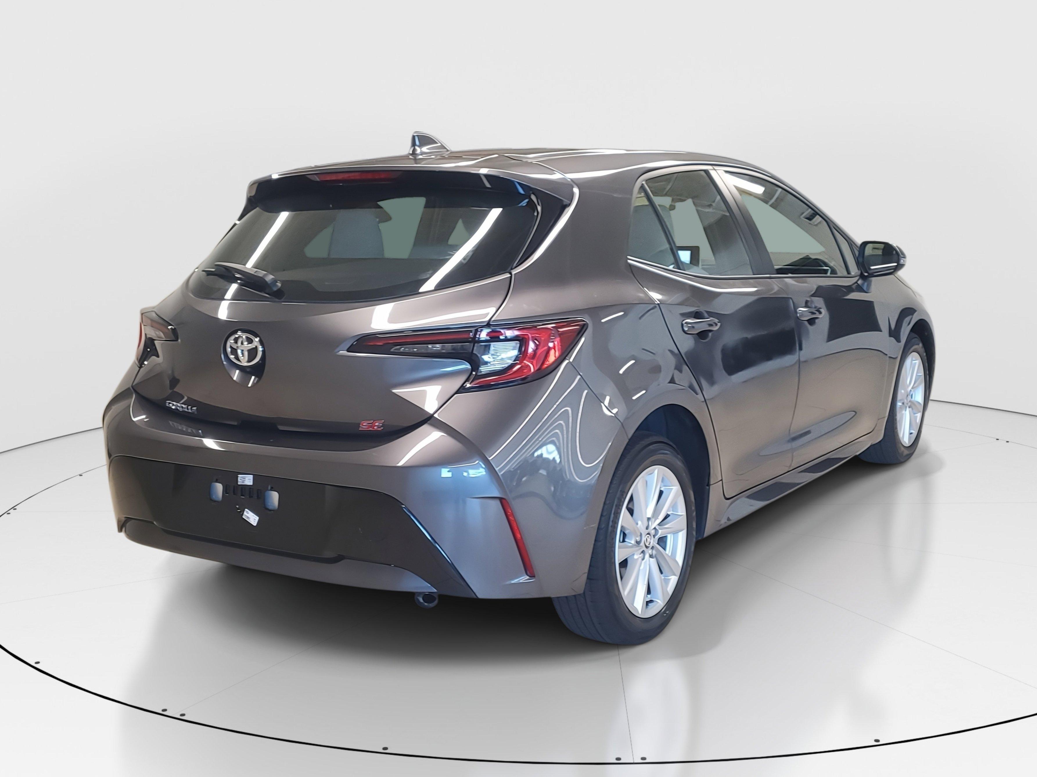 Toyota Corolla Hatchback Se Fwd - Thumbnail 8