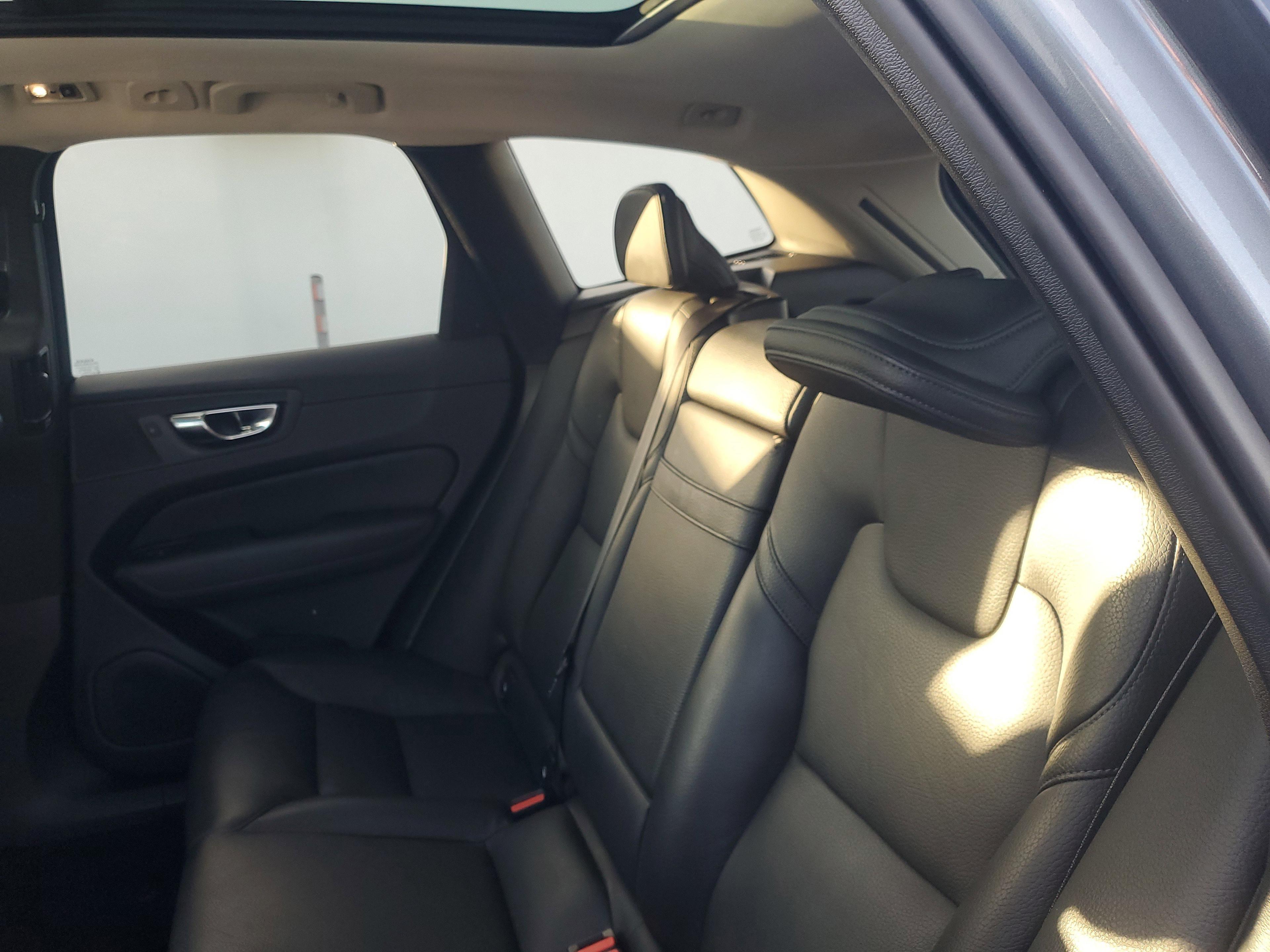 Volvo Xc60 Momentum Fwd - Thumbnail 14