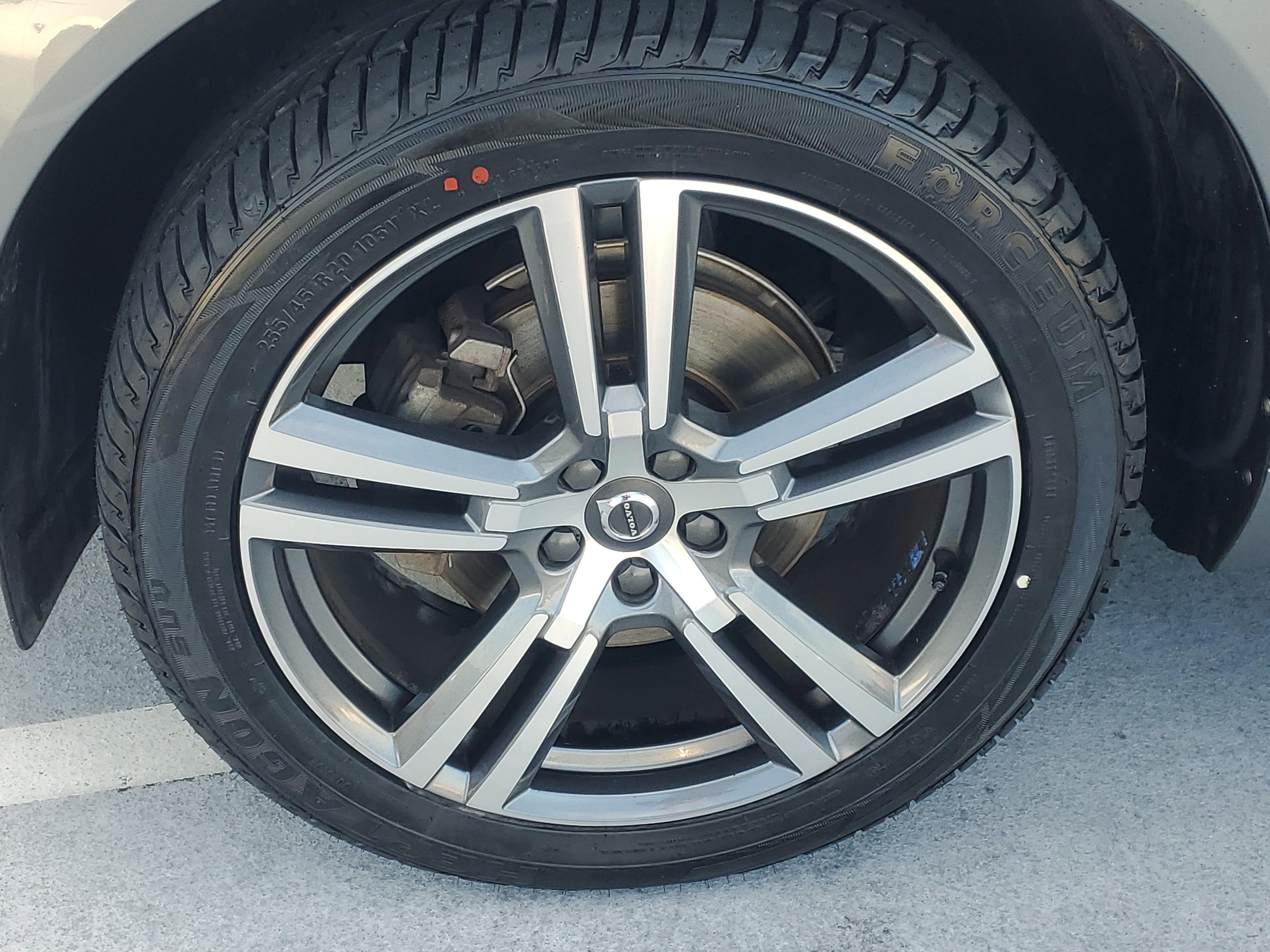 Volvo Xc60 Momentum Fwd - Thumbnail 5