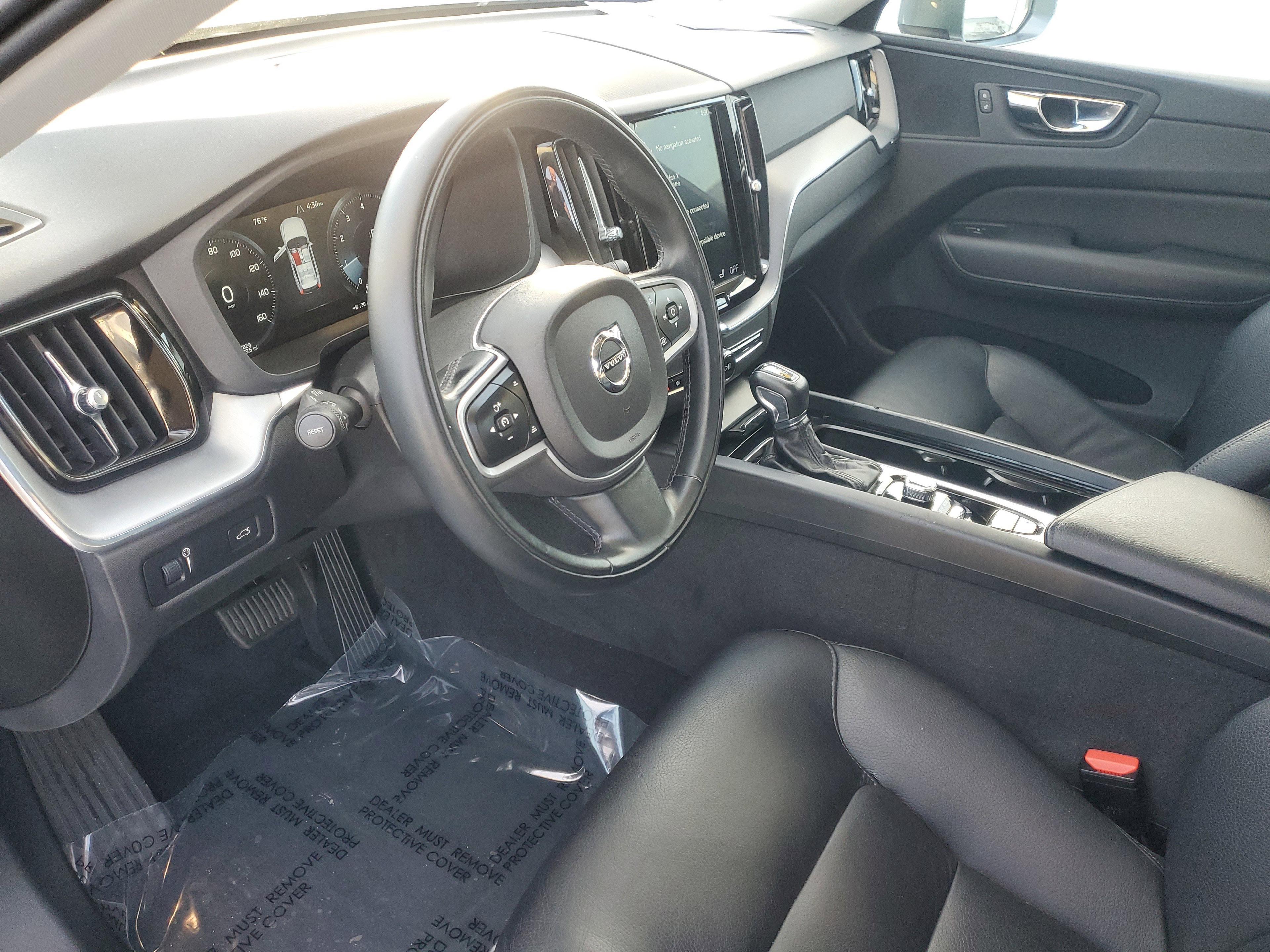 Volvo Xc60 Momentum Fwd - Thumbnail 17