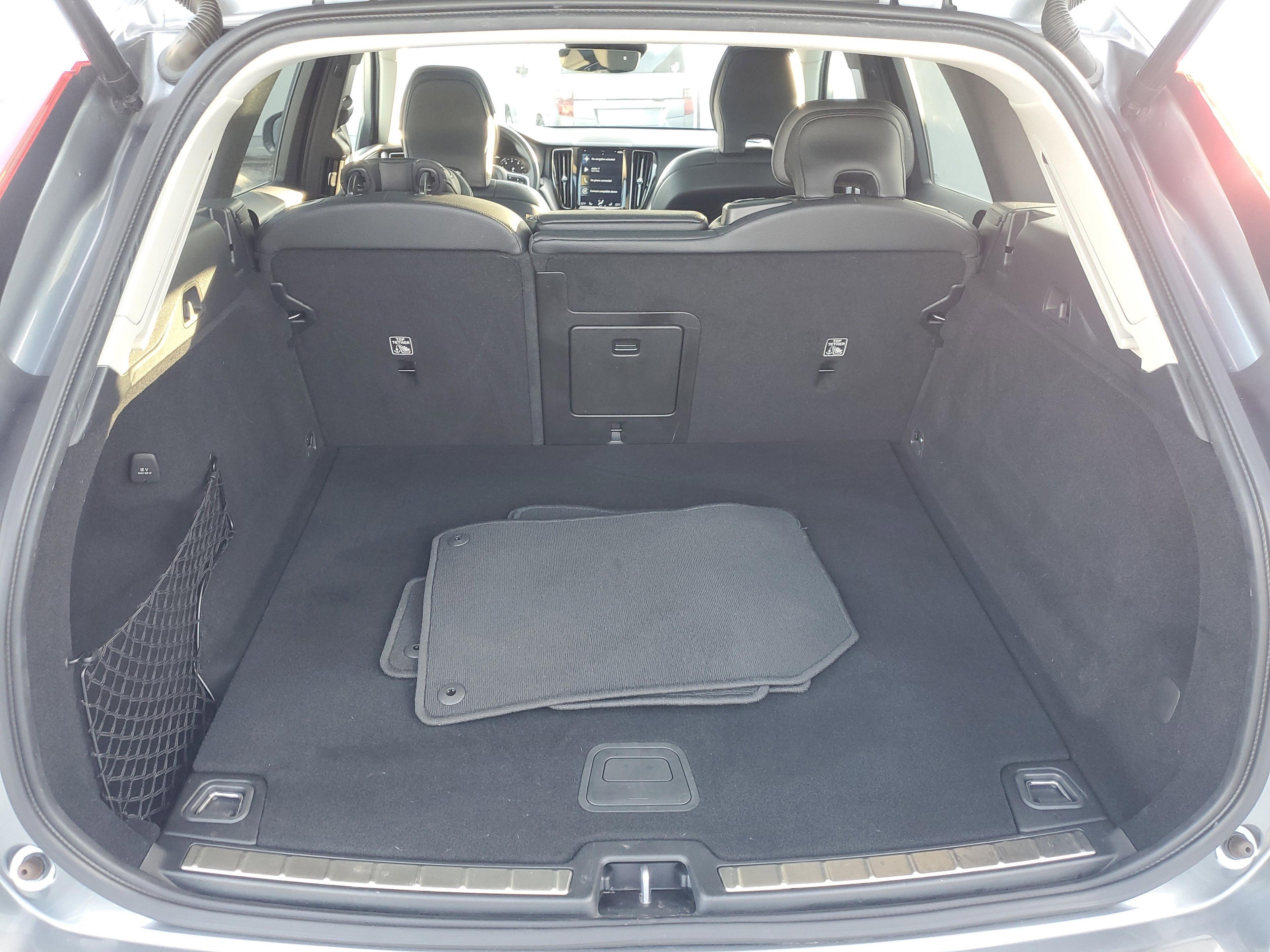 Volvo Xc60 Momentum Fwd - Thumbnail 9