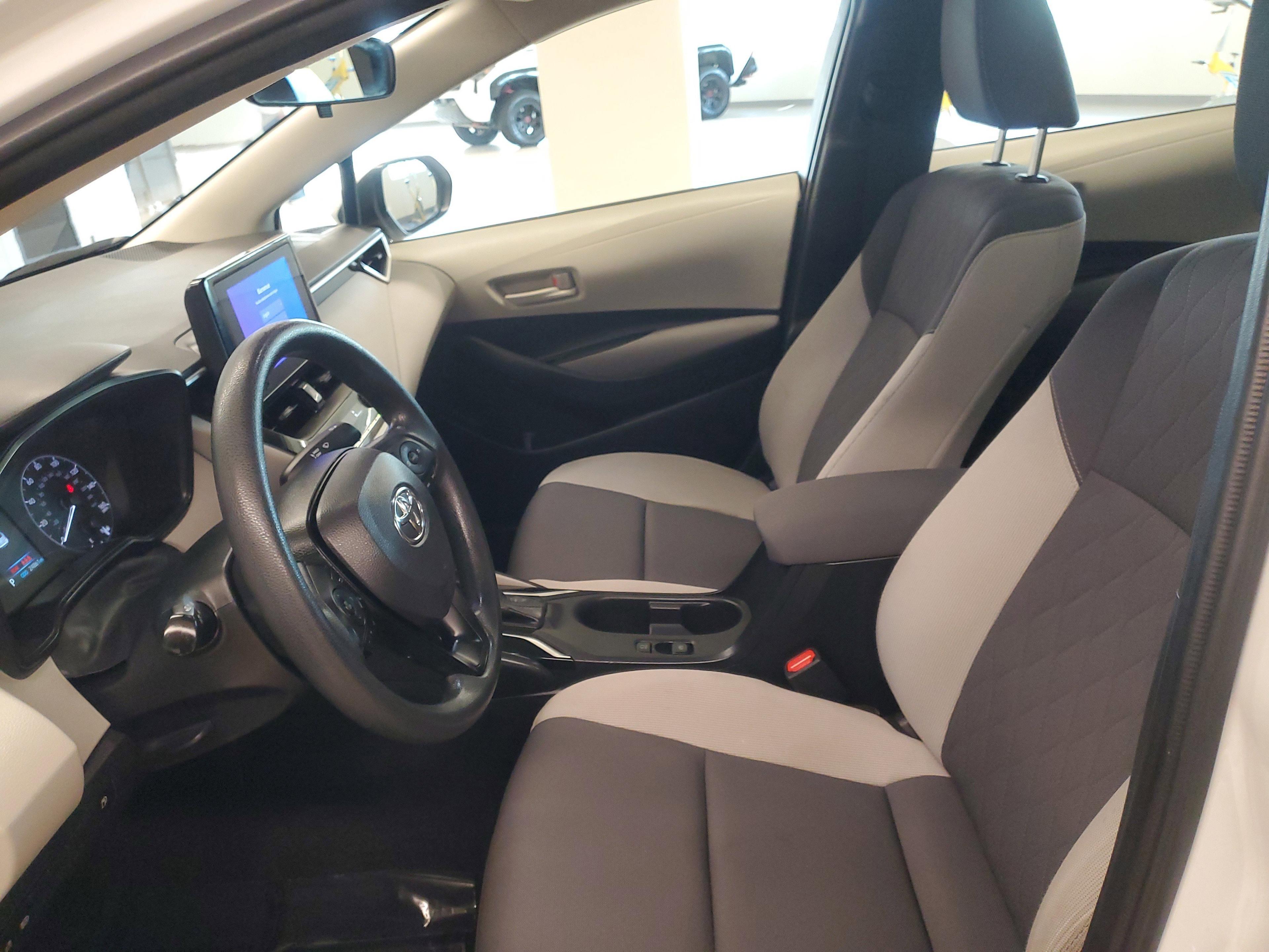 Toyota Corolla Le Fwd Sedan | Miami, Fl - Thumbnail 15