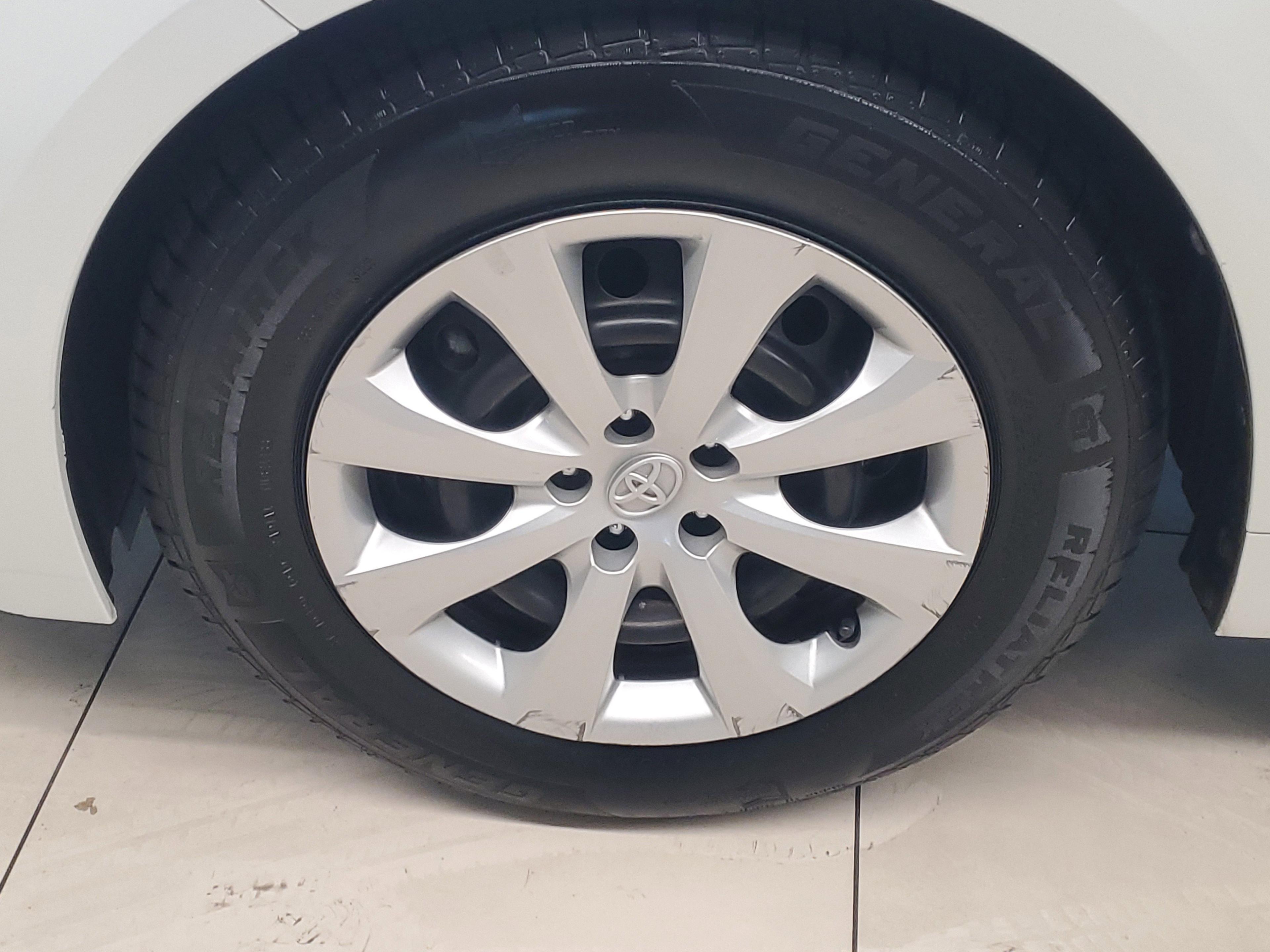 Toyota Corolla Le Fwd Sedan | Miami, Fl - Thumbnail 5