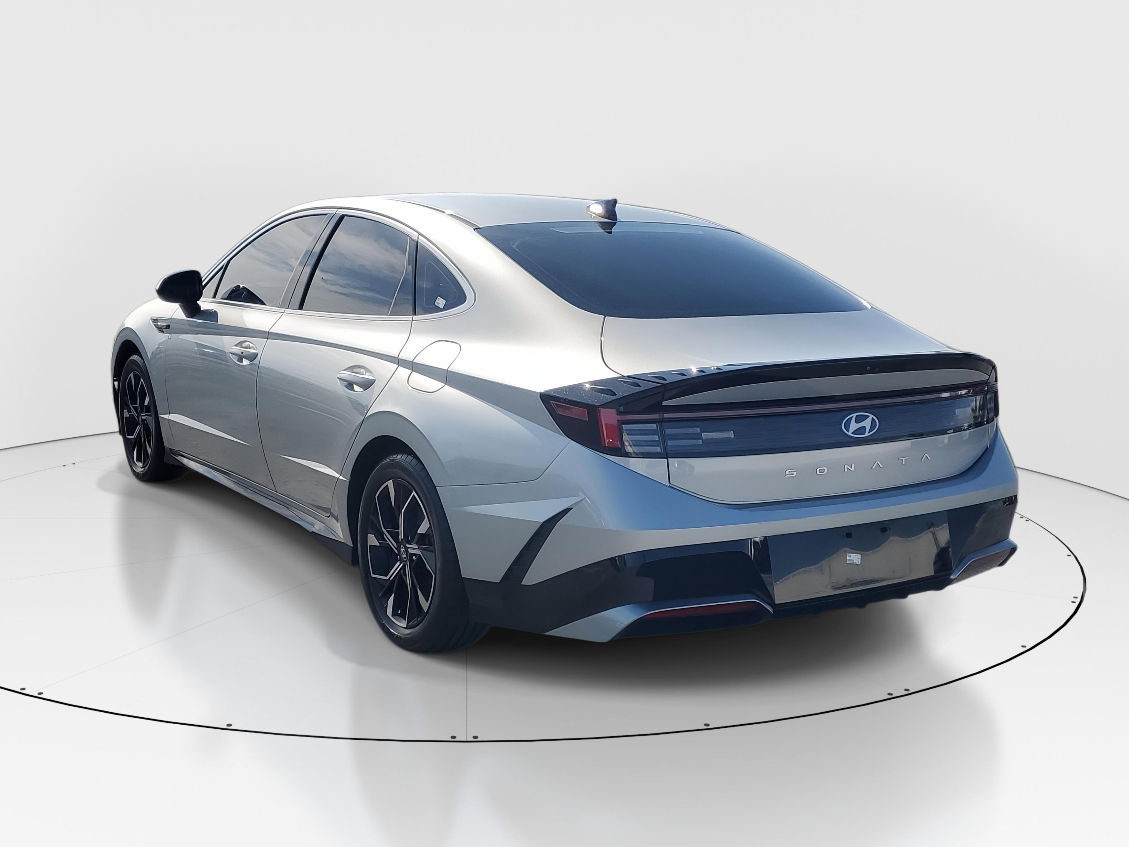 Hyundai Sonata Sel Fwd - Thumbnail 6