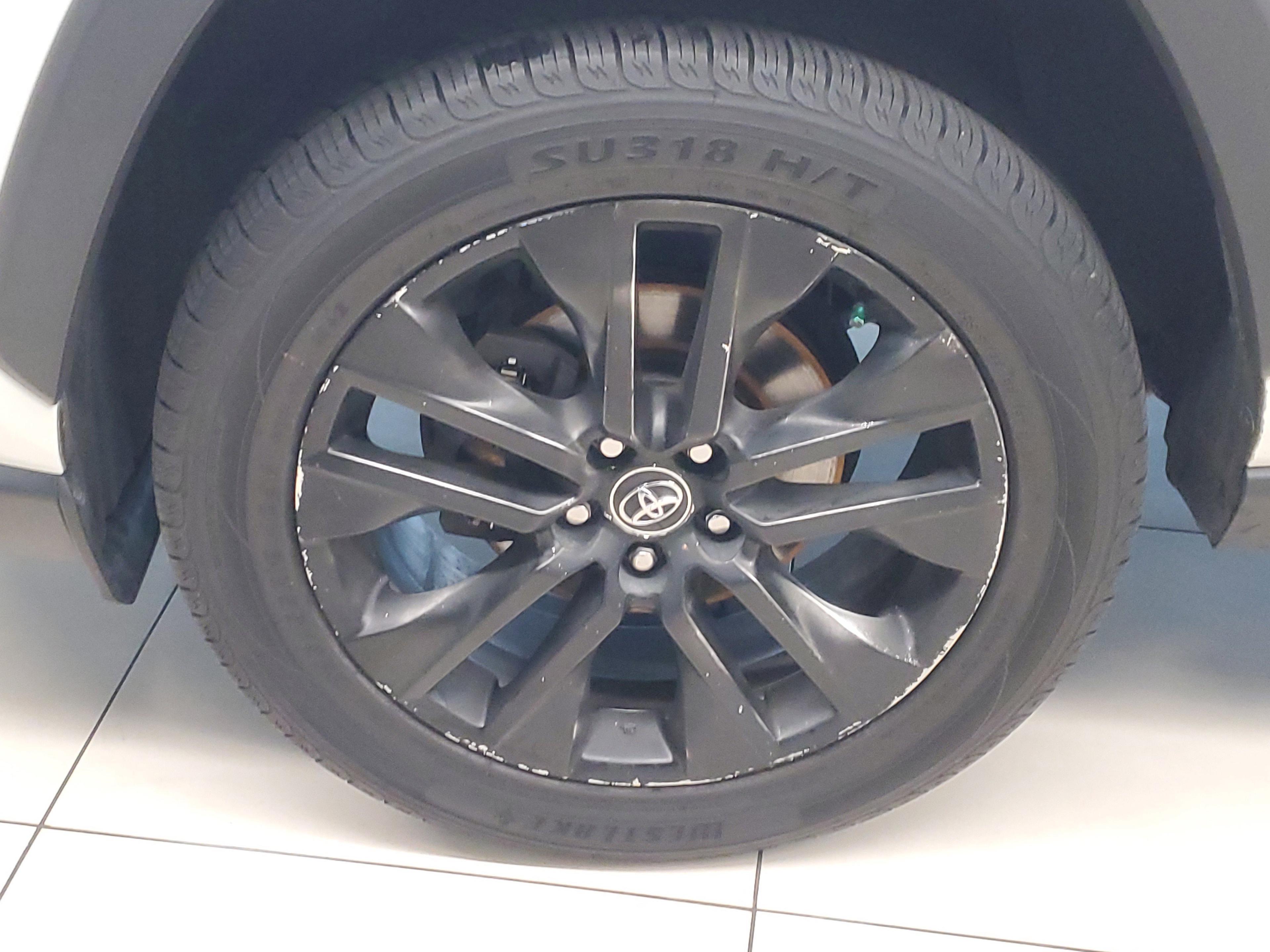 Toyota Rav4 Xle Premium Fwd - Thumbnail 5