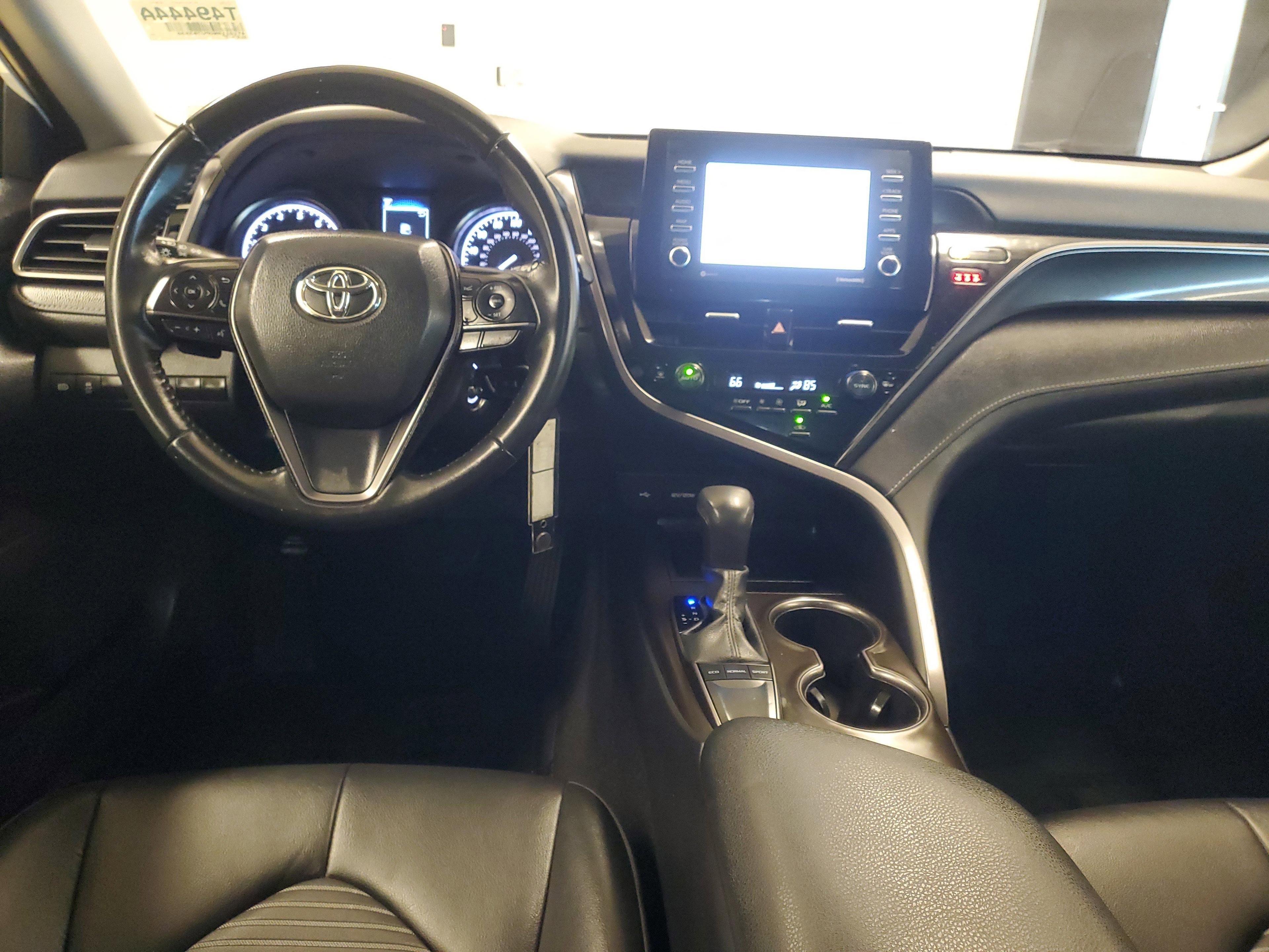 Toyota Camry Se Fwd - Thumbnail 10