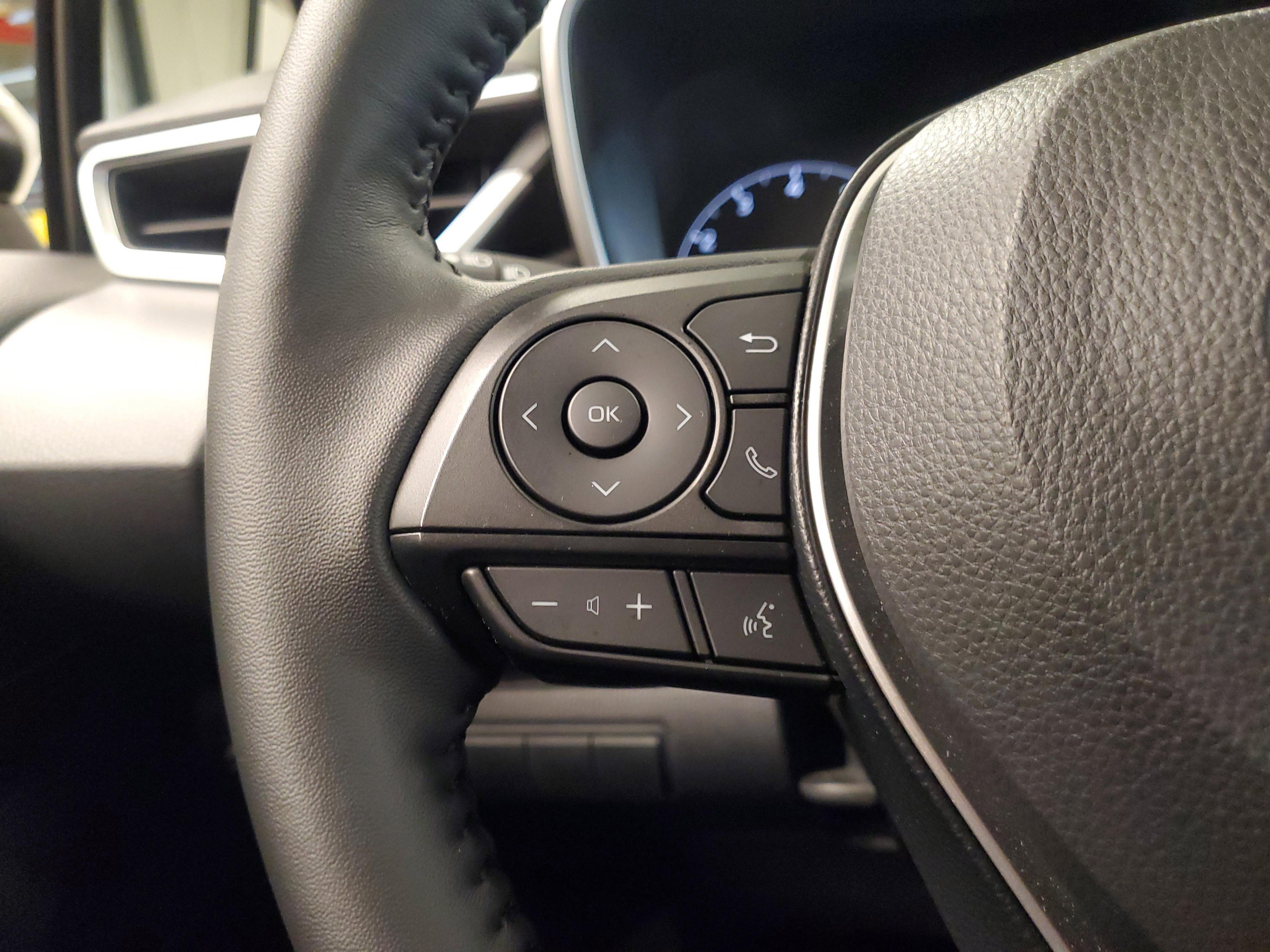 Toyota Corolla Hatchback Se Fwd - Thumbnail 20