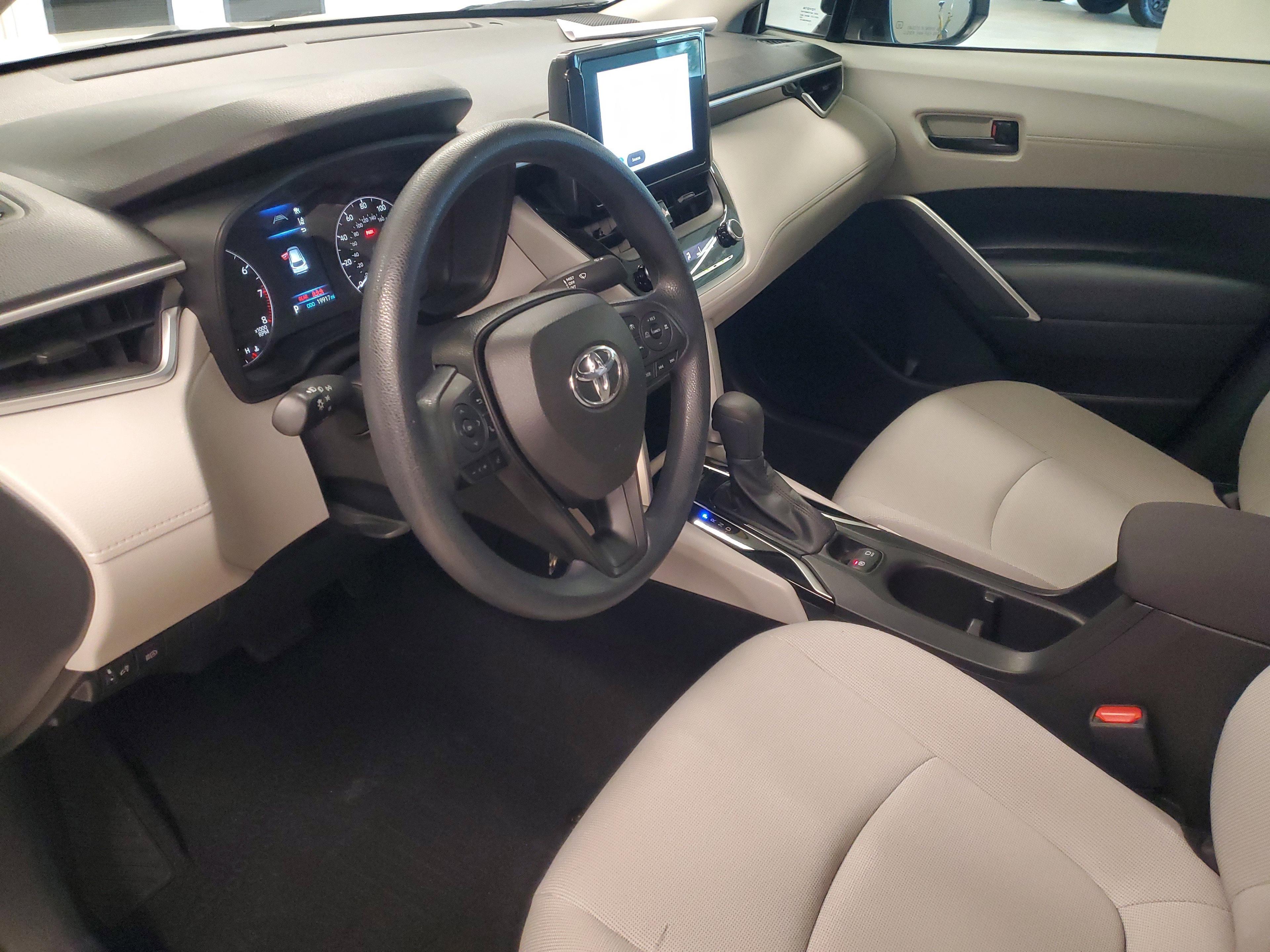 Toyota Corolla Cross L Fwd - Thumbnail 15