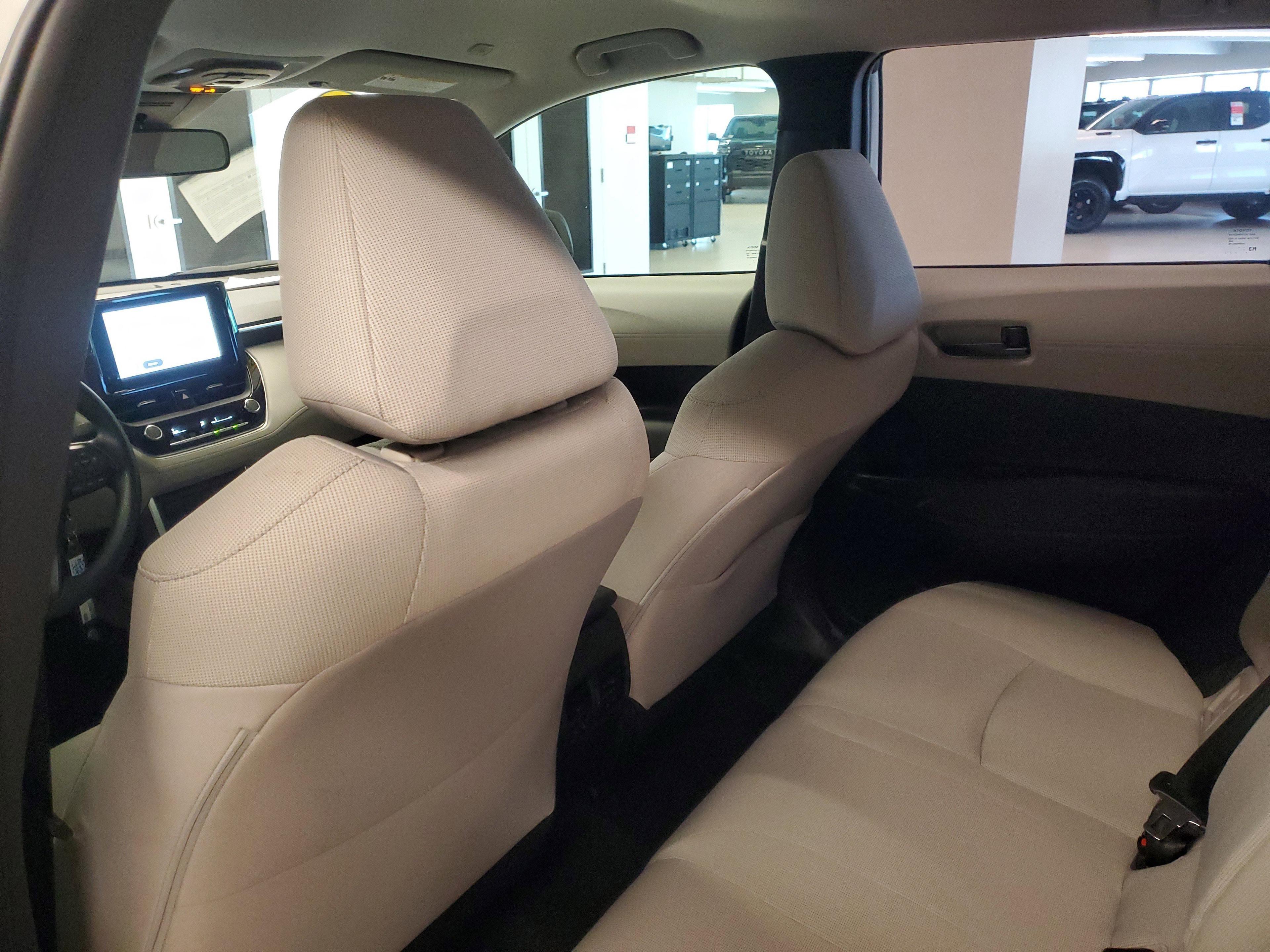 Toyota Corolla Cross L Fwd - Thumbnail 11