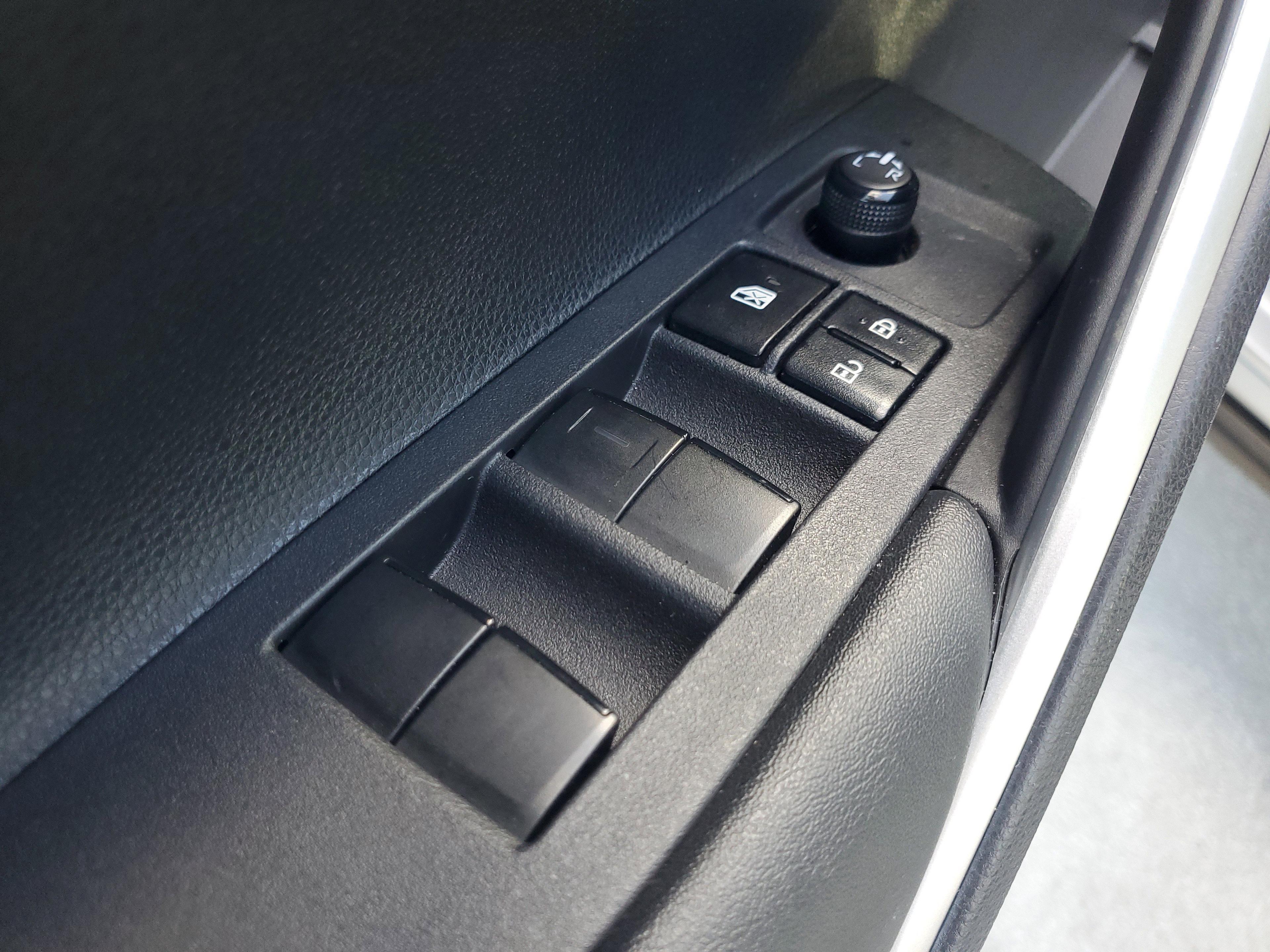 Toyota Corolla Cross Hybrid Se Awd - Thumbnail 19