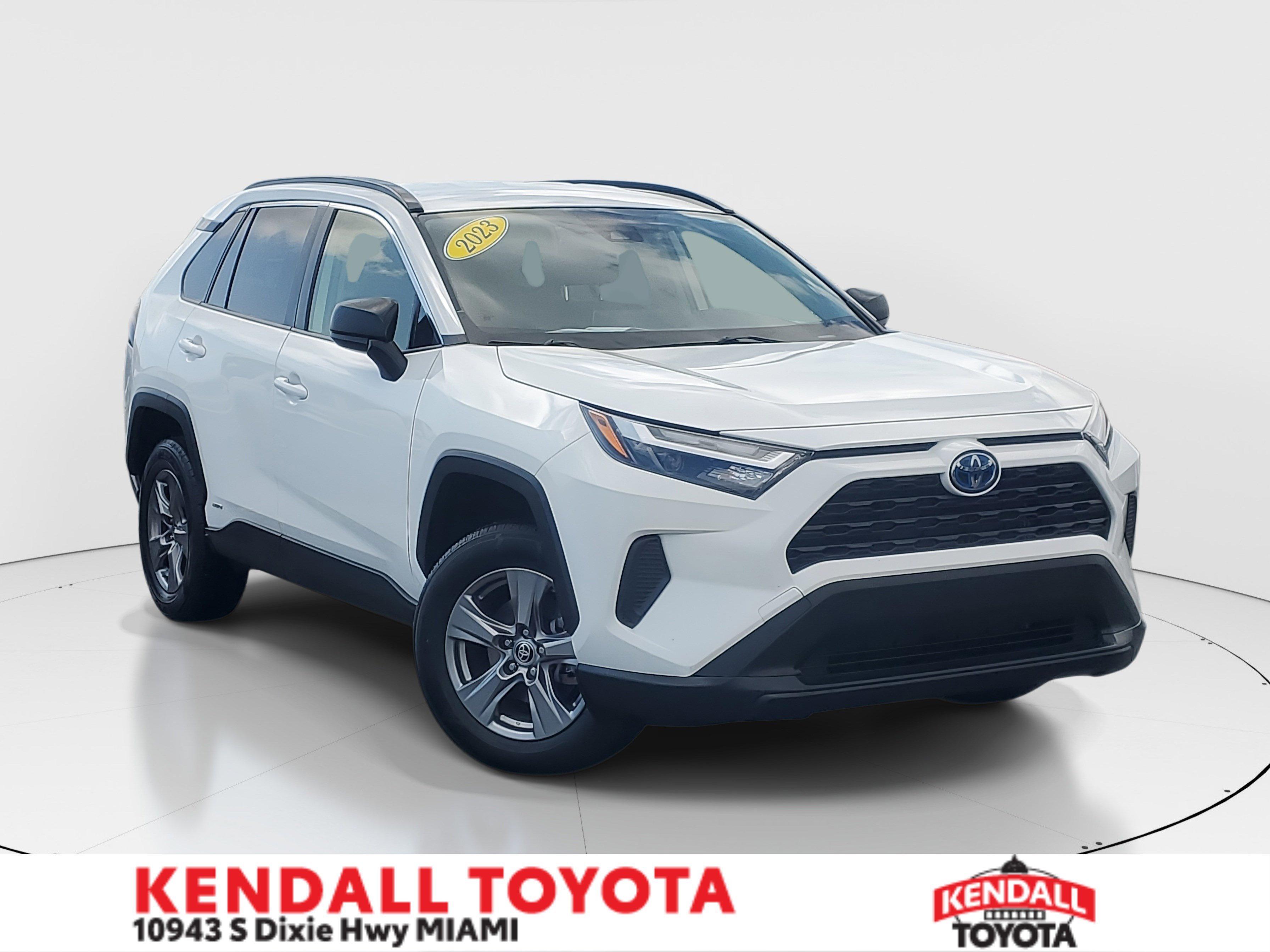 Toyota Rav4 Hybrid Le Awd - Thumbnail 2