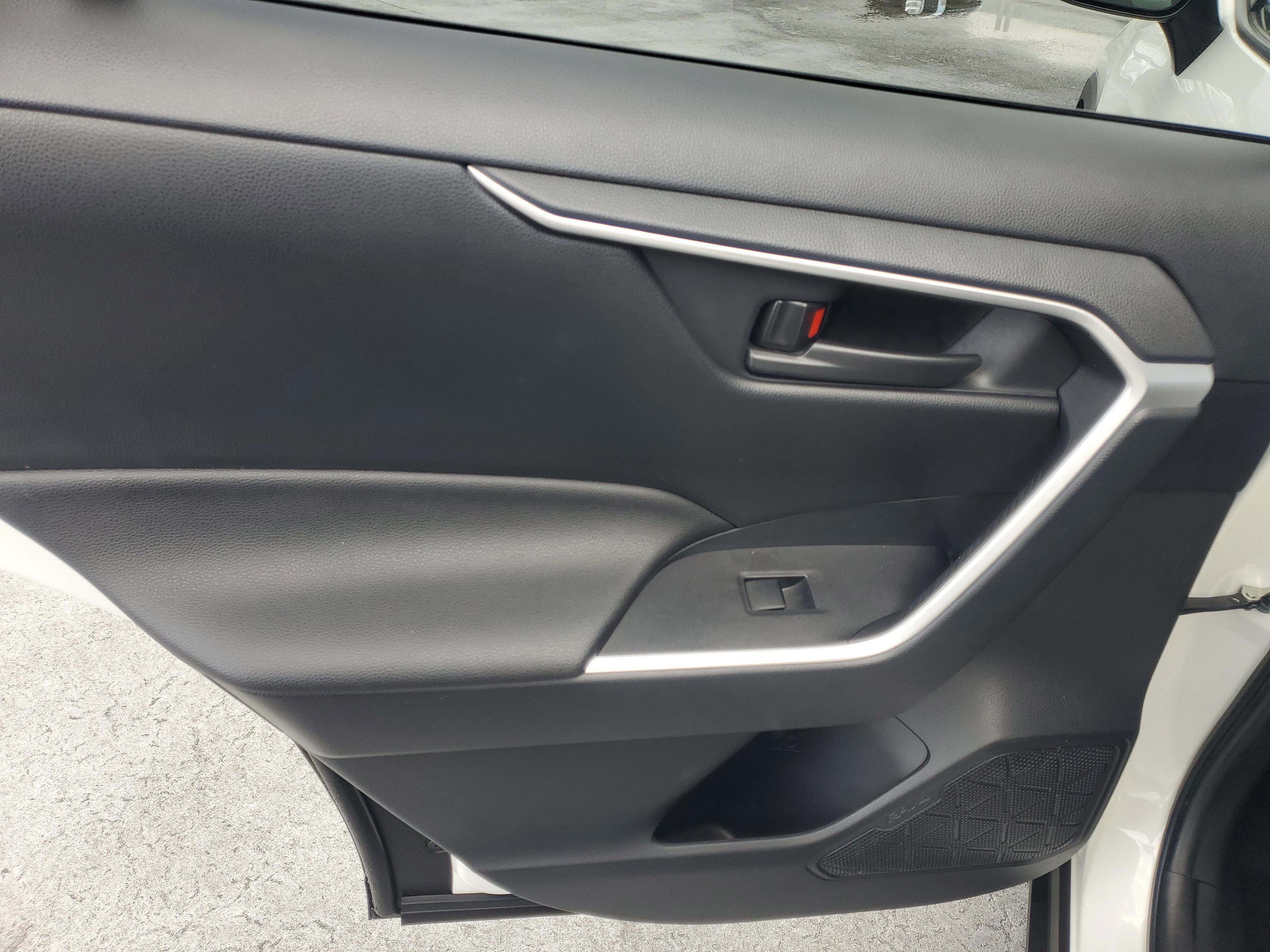 Toyota Rav4 Hybrid Le Awd - Thumbnail 14